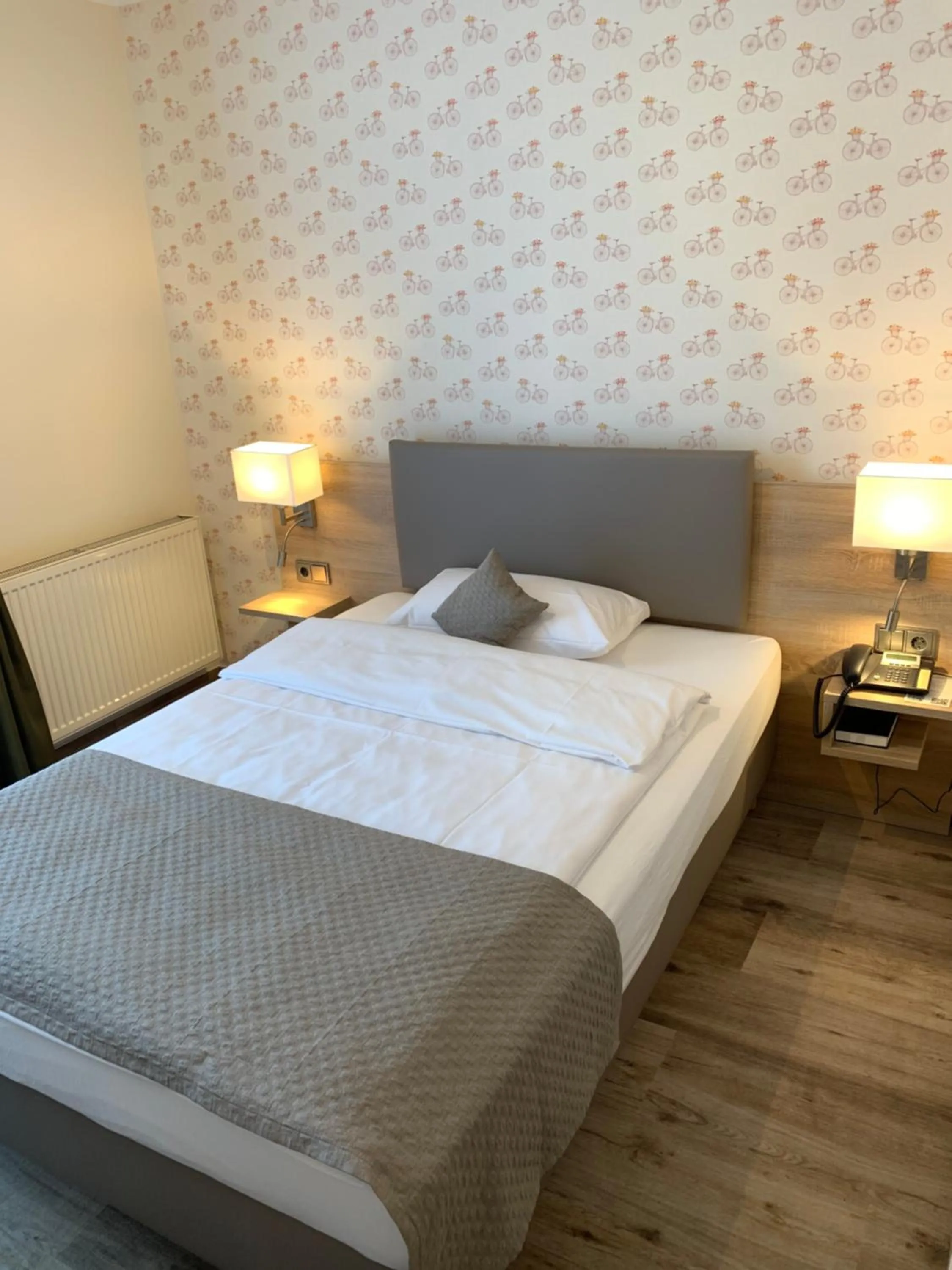 Bed in Hotel Fallersleber Spieker