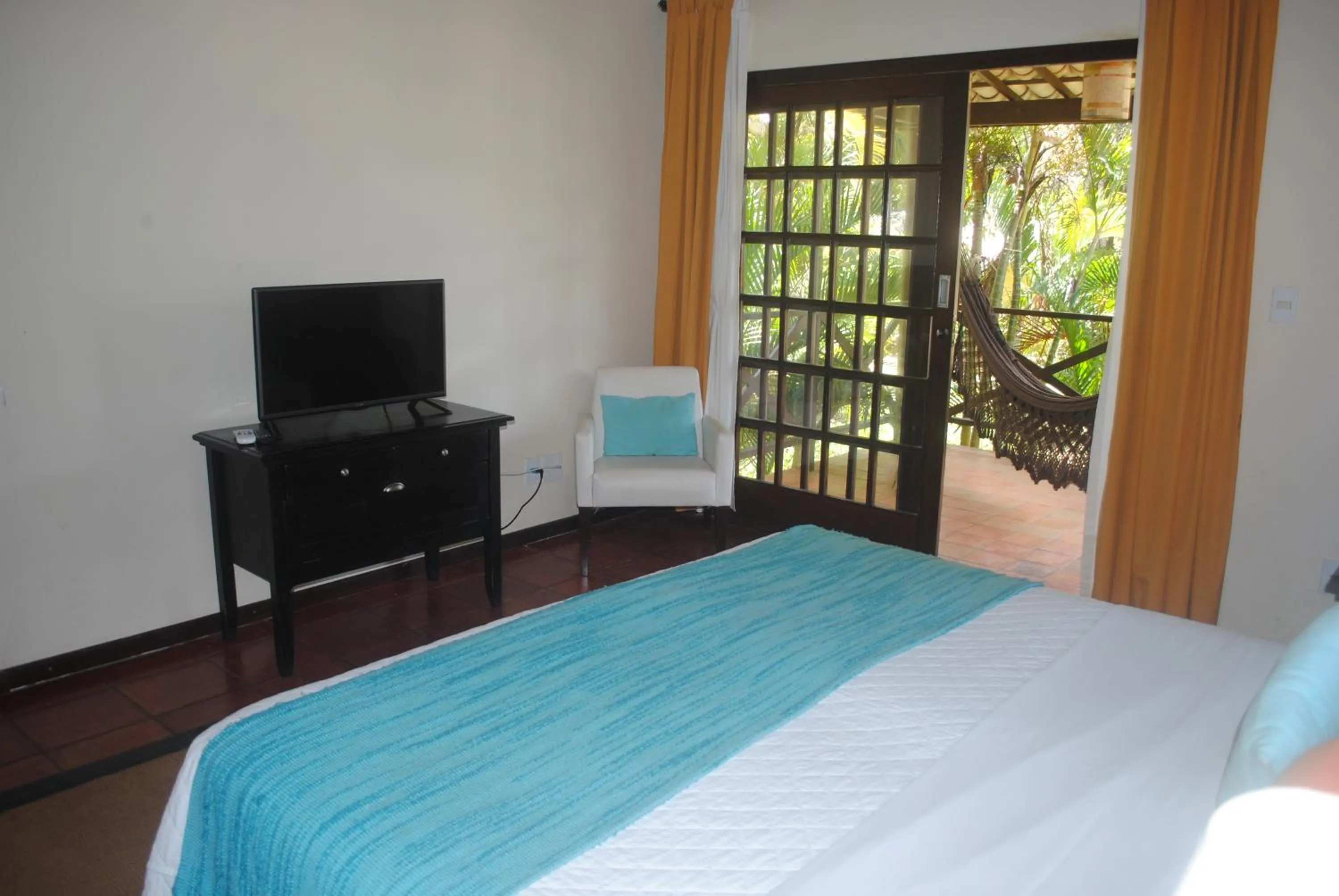 Bedroom, Bed in Casa Girassois