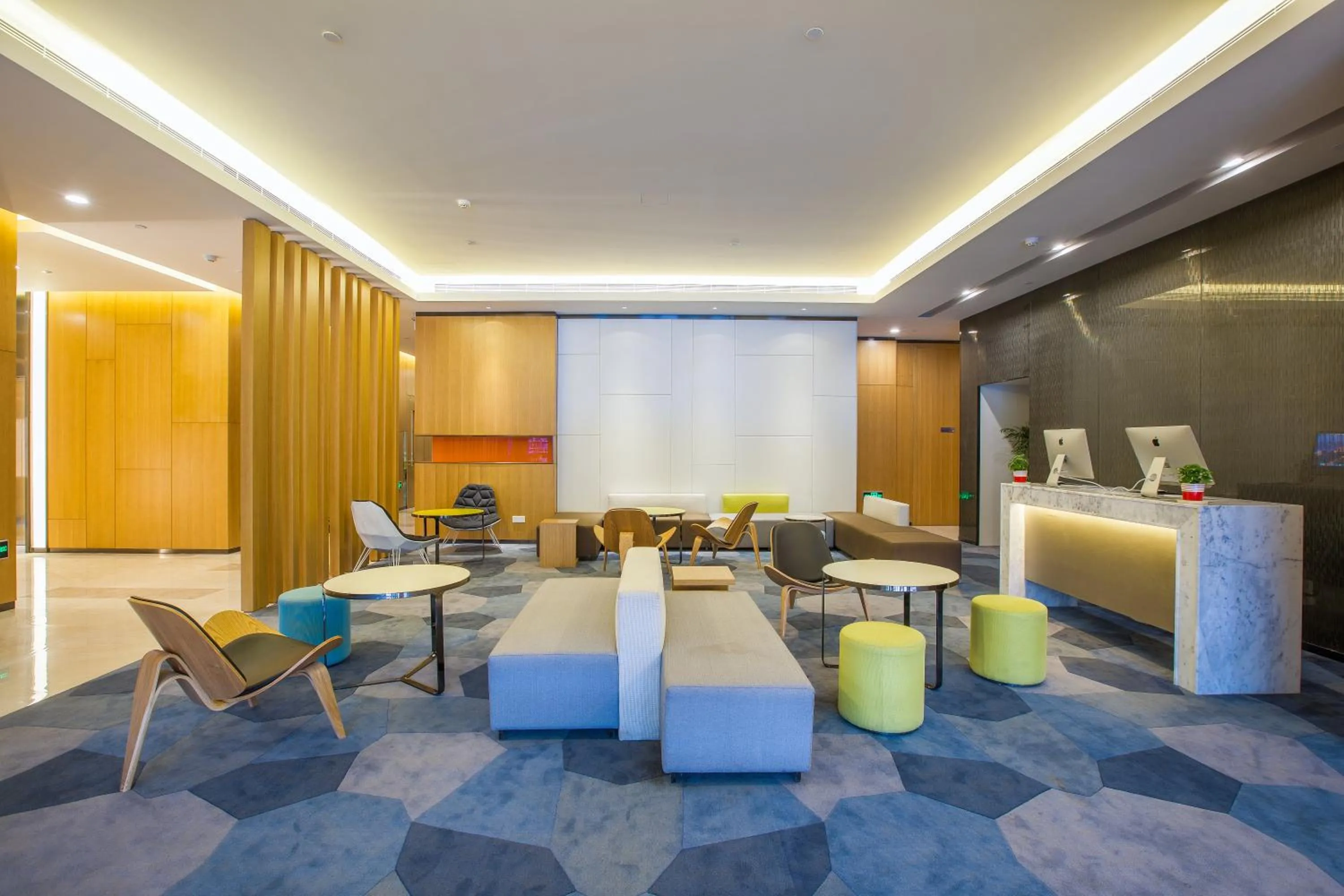 Lobby or reception in Holiday Inn Express Bengbu Downtown, an IHG Hotel