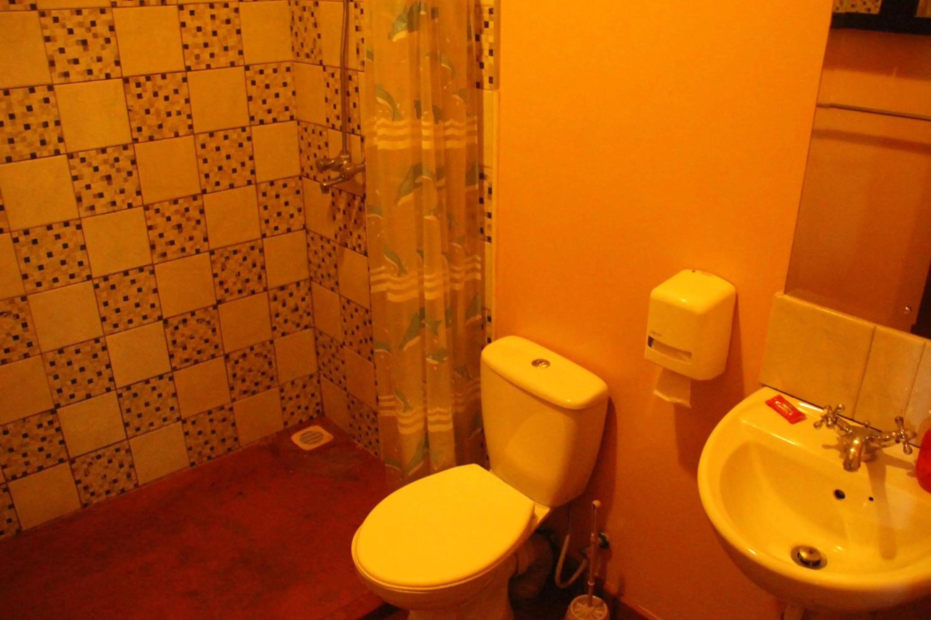 Shower in Red Chilli Hideaway