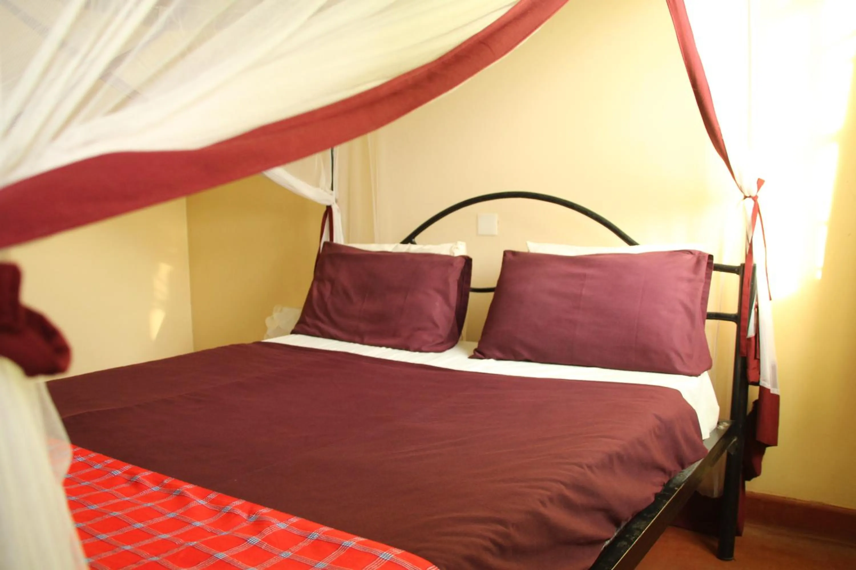 Bed in Red Chilli Hideaway