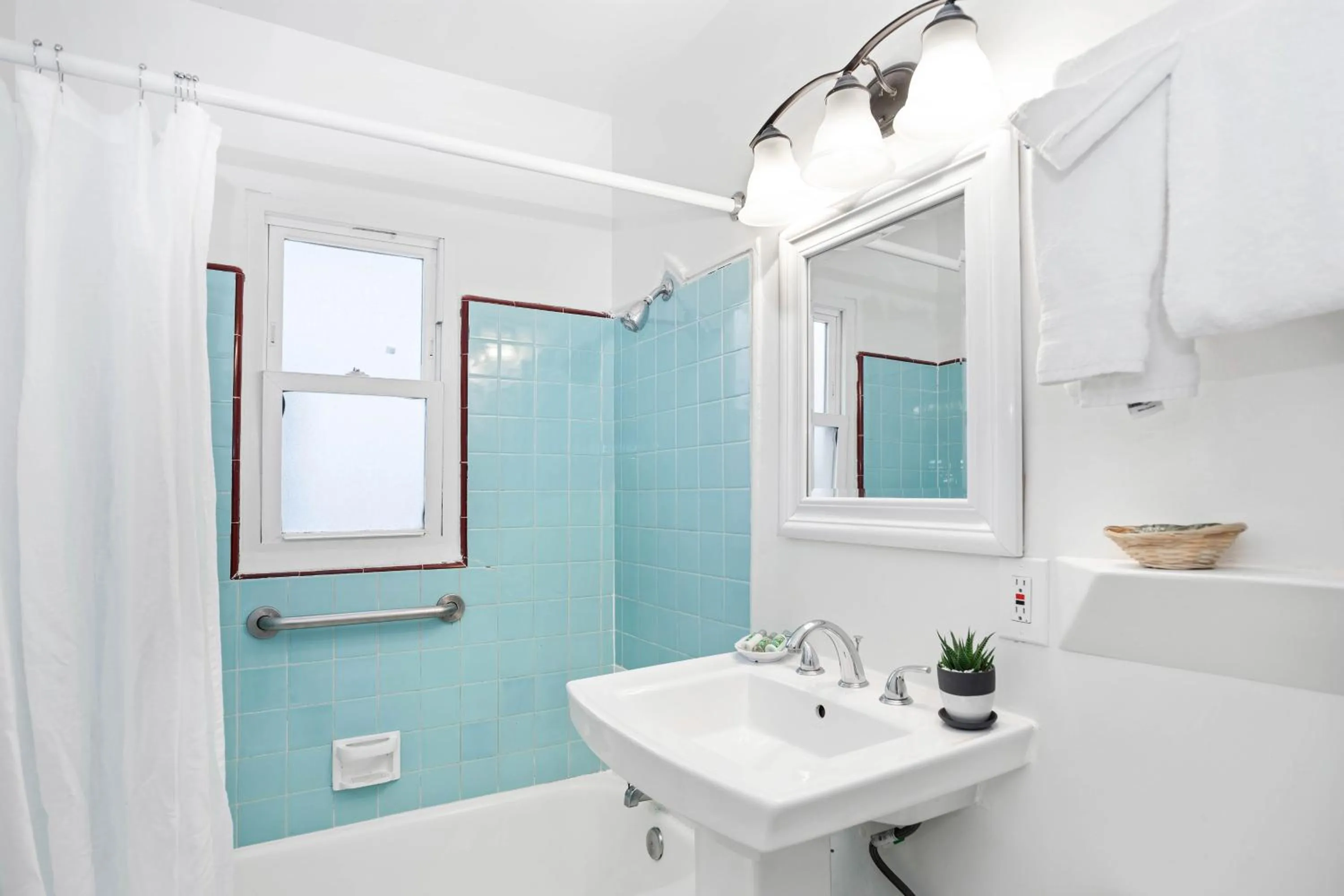 Bathroom in Sea Blue Hotel