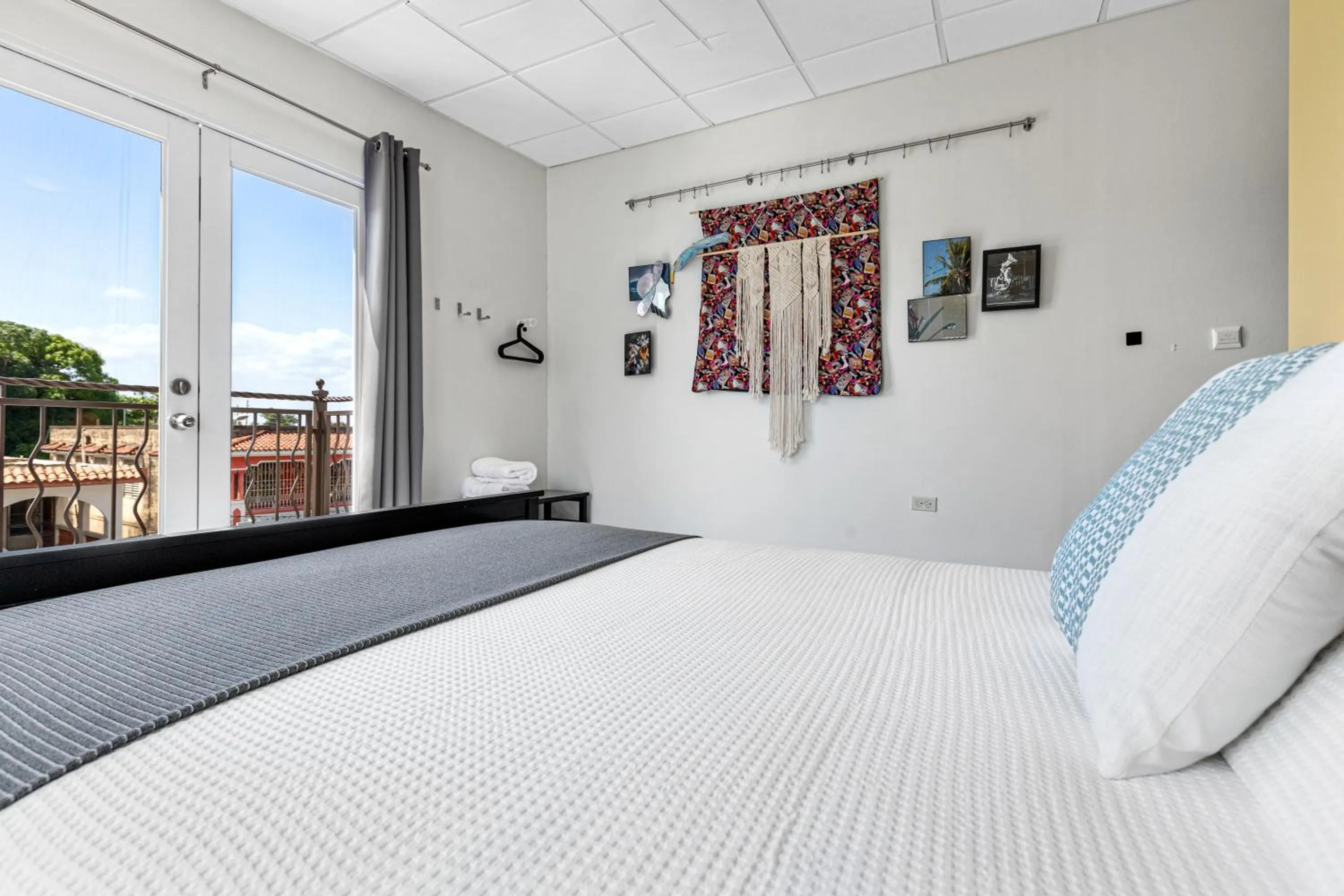 View (from property/room), Bed in Rincon Plaza Hotel