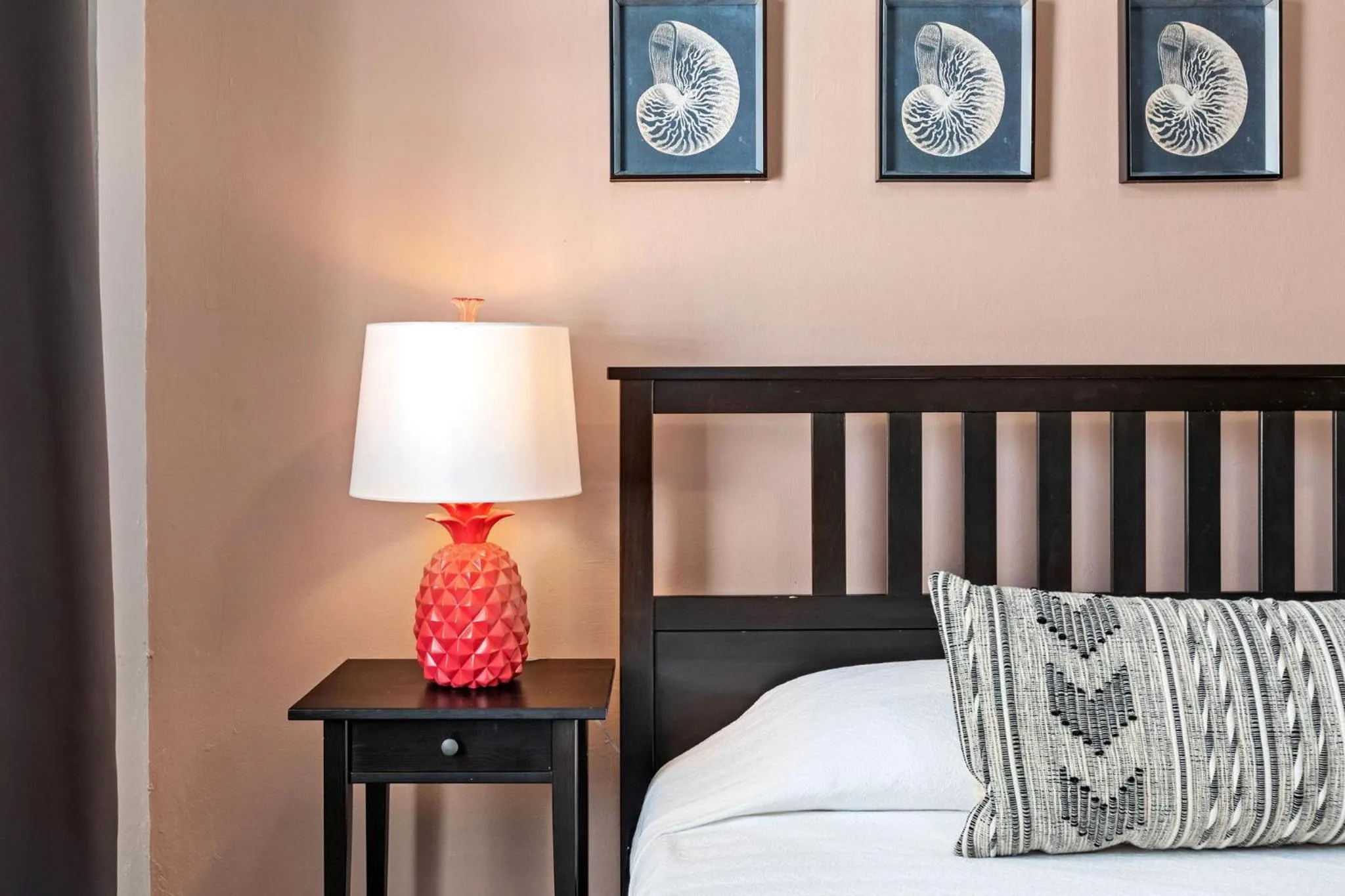 Bed in Rincon Plaza Hotel