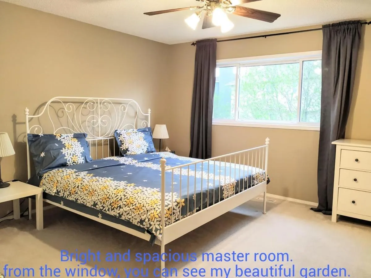 Bed in Brother Li Homestay