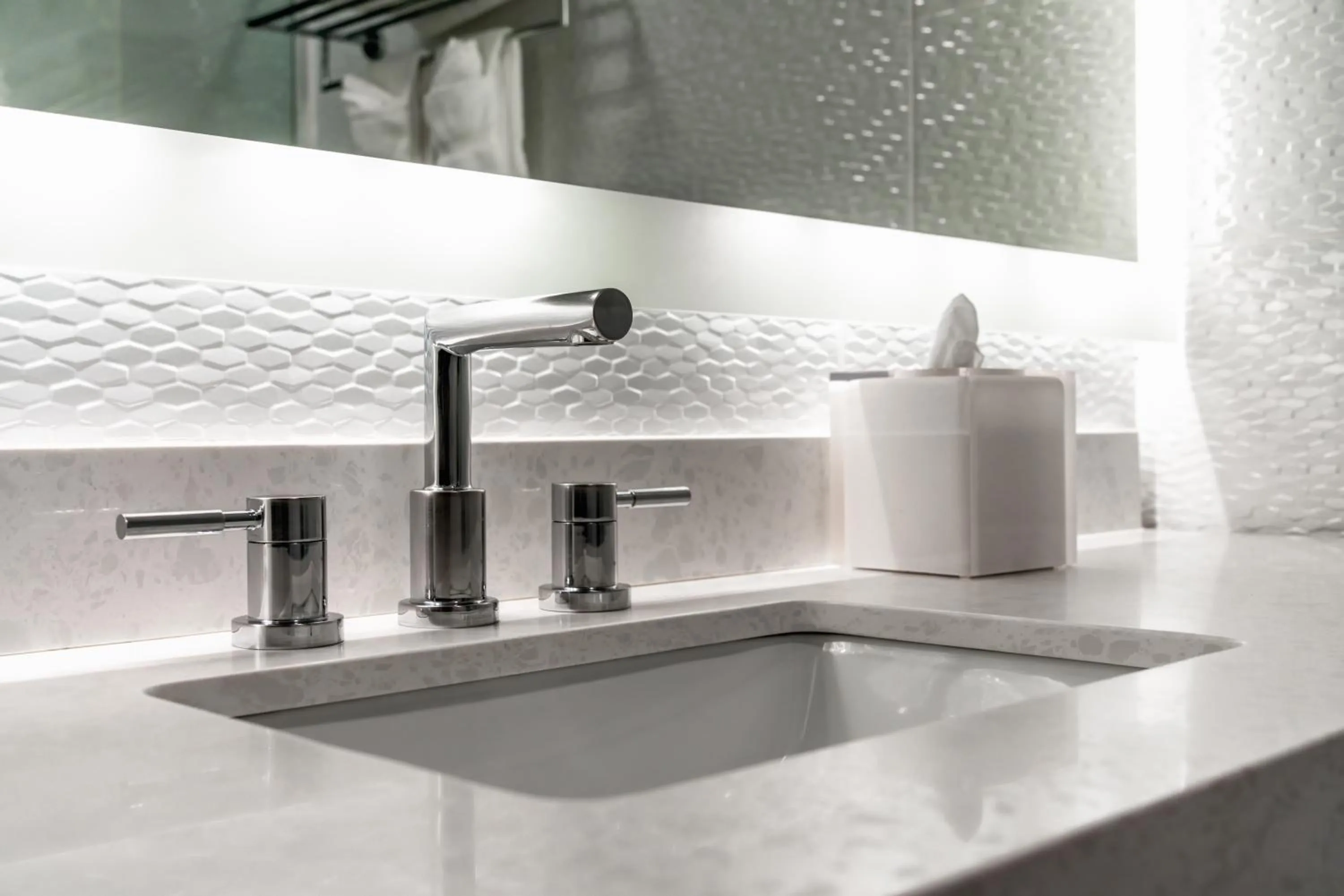 Bathroom in Lexen Hotel - Hollywood