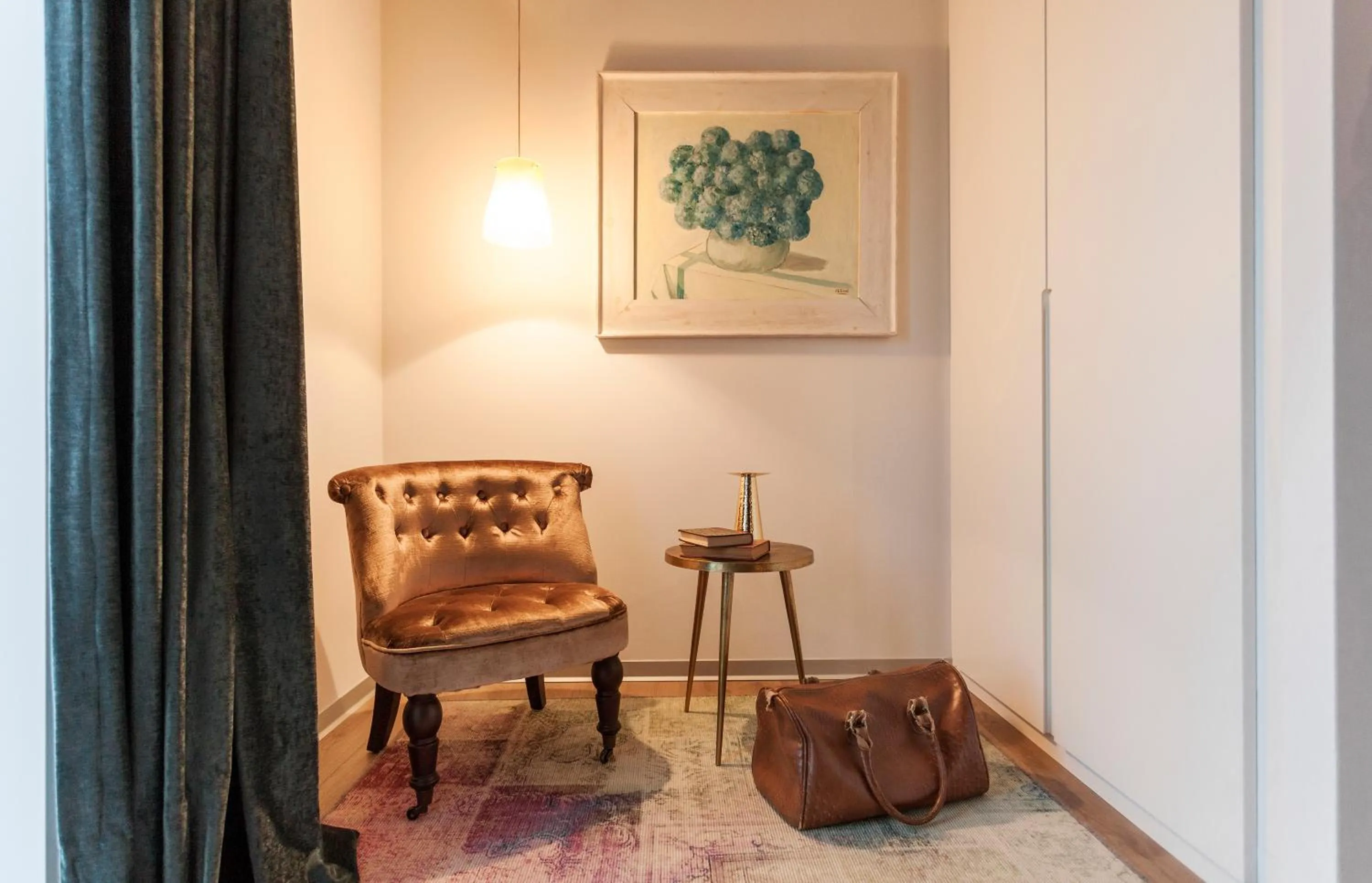 Photo of the whole room in Villa Birdie Boutique - Adults Only