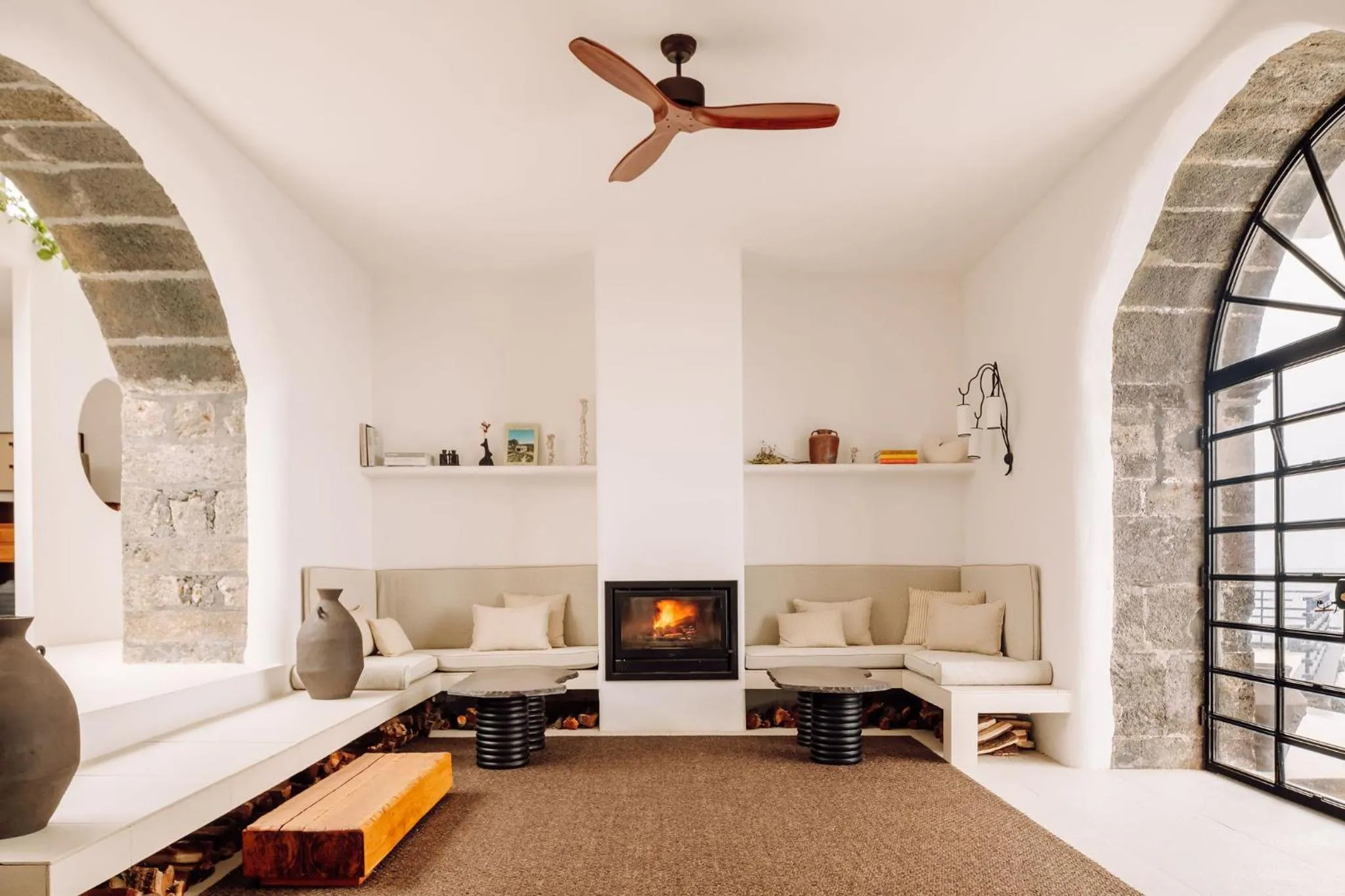 Lounge or bar in White Exclusive Suites & Villas