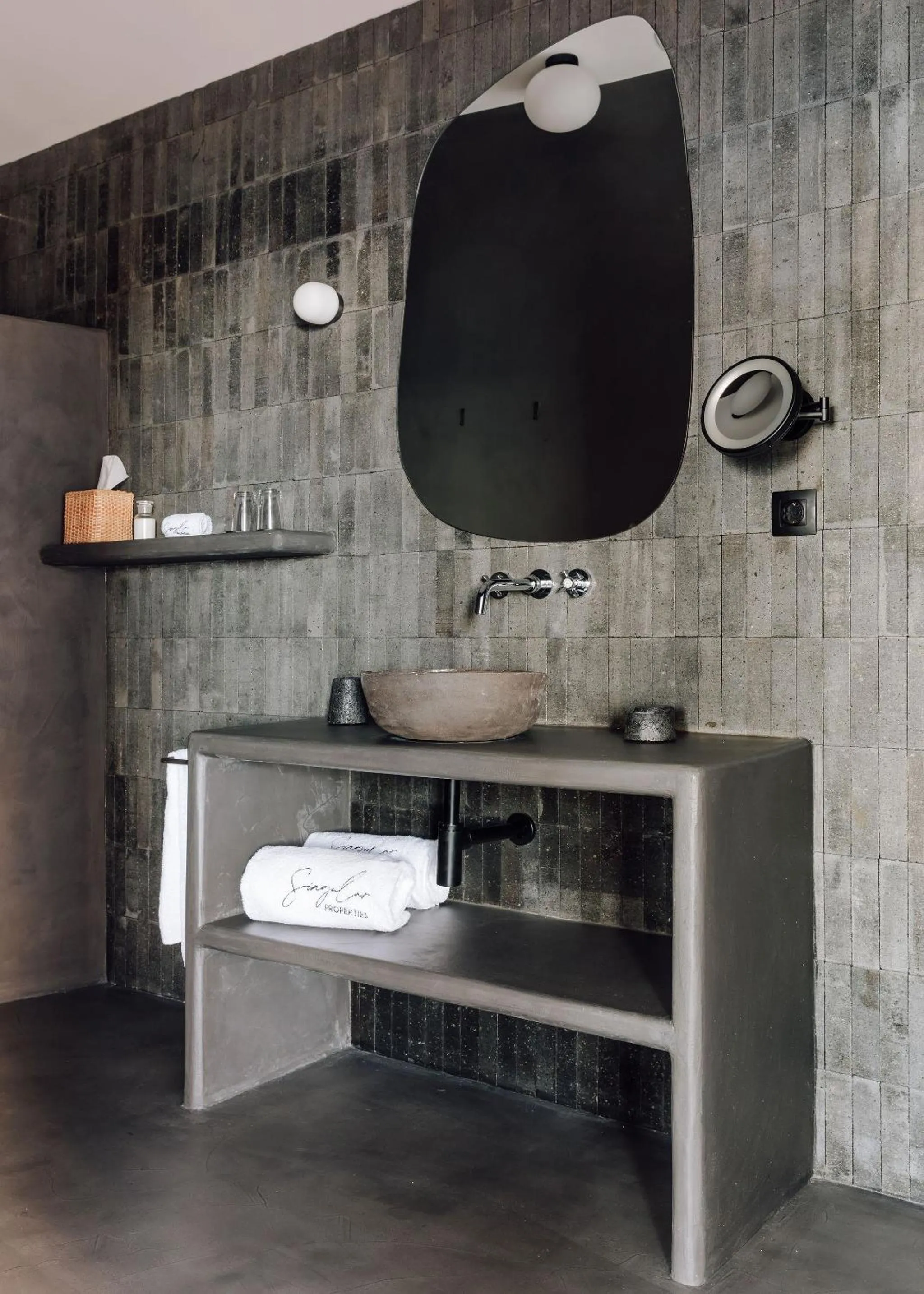 Bathroom in White Exclusive Suites & Villas