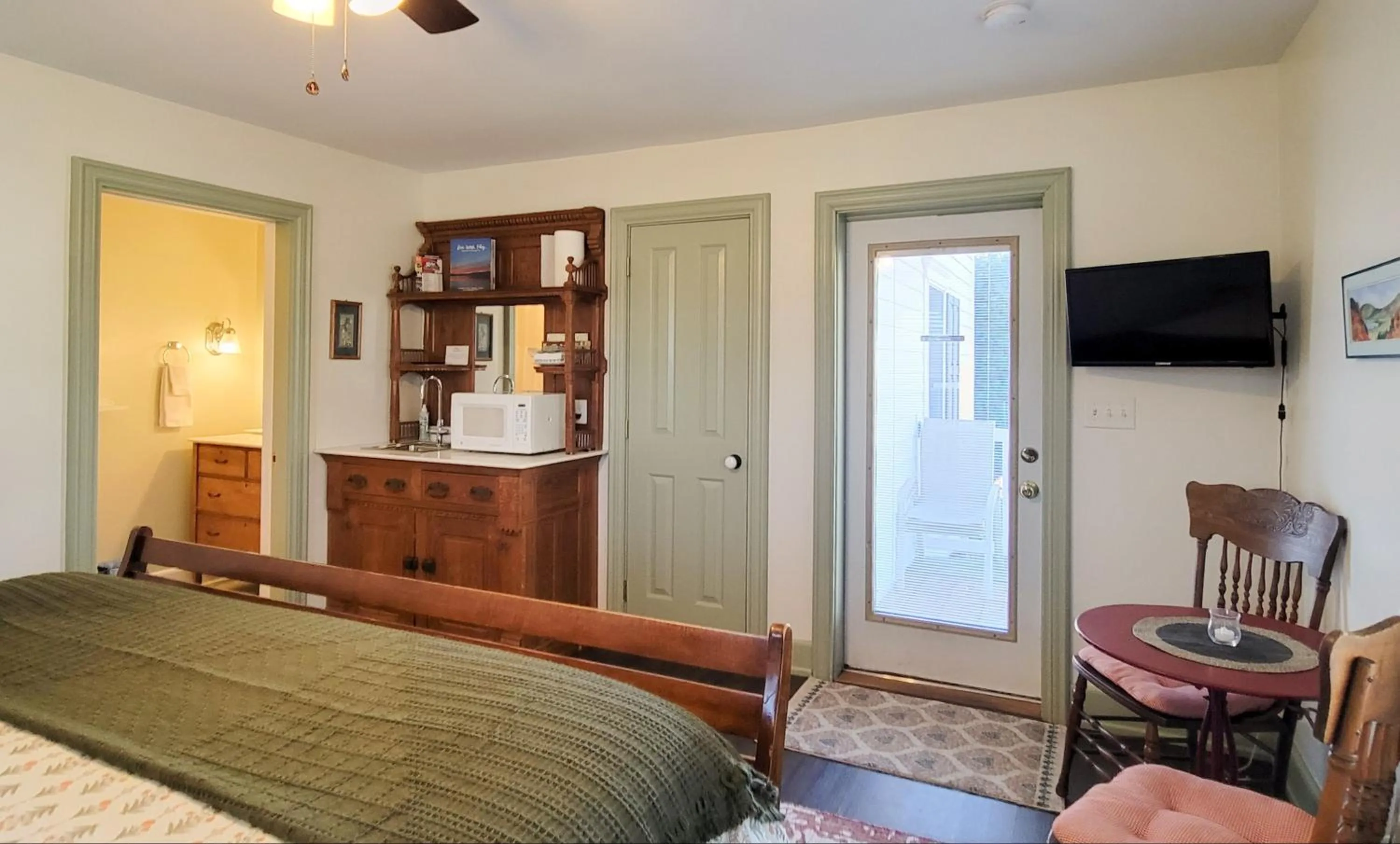 Bedroom, Bed in Pheasant Field Bed and Breakfast
