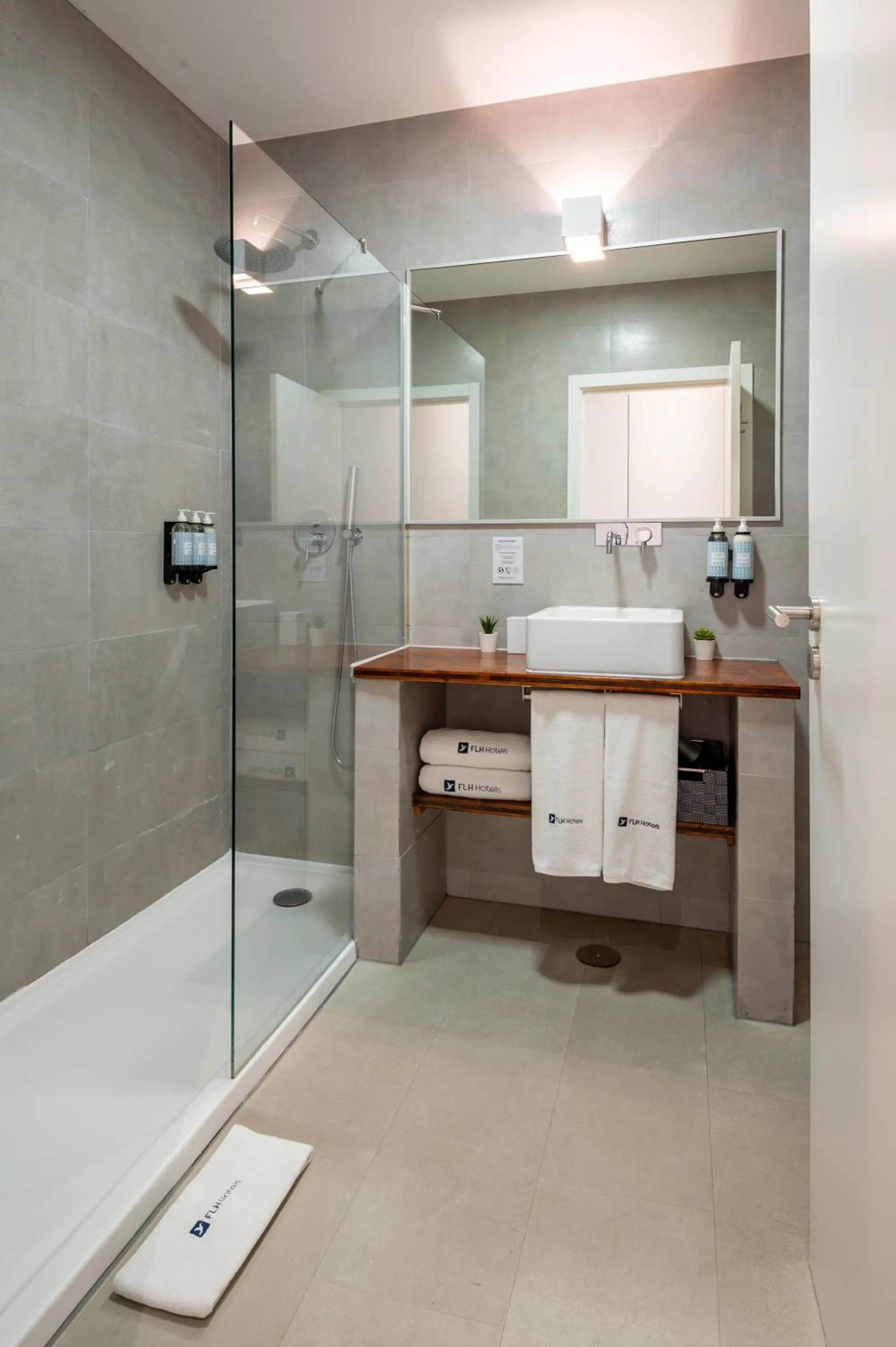 Bathroom in Bica FLH Suites