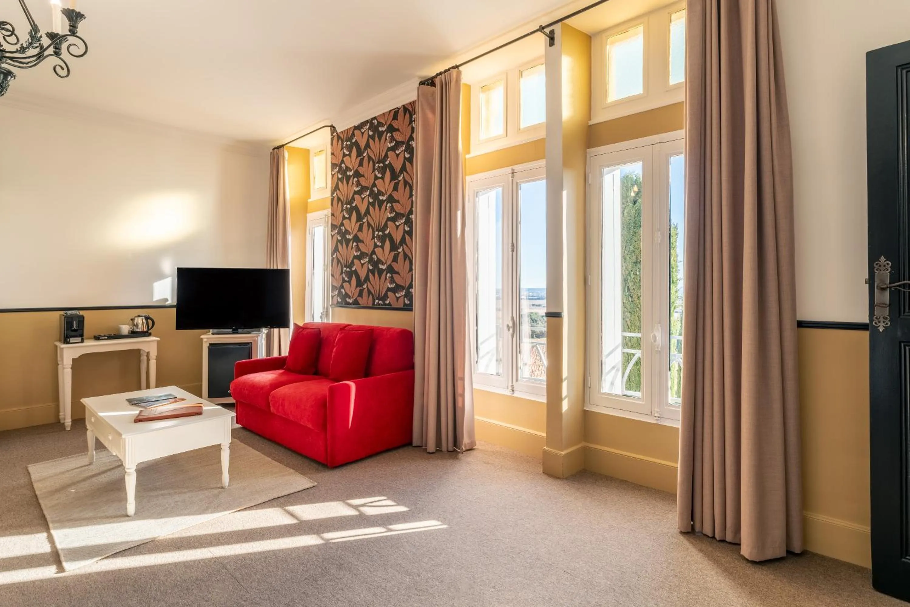 Living room in Hostellerie du Château des Fines Roches