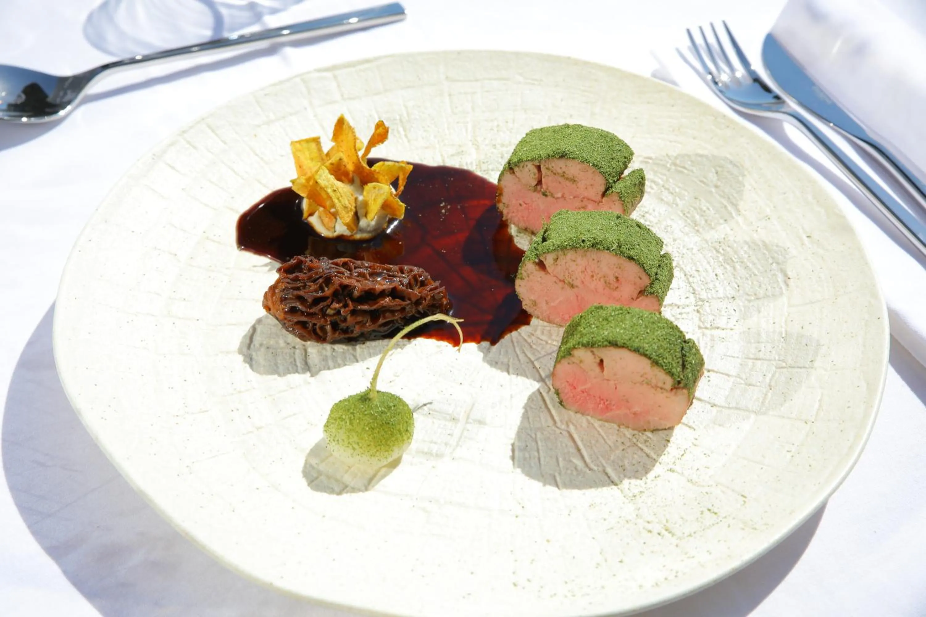 Meals in Hostellerie du Château des Fines Roches