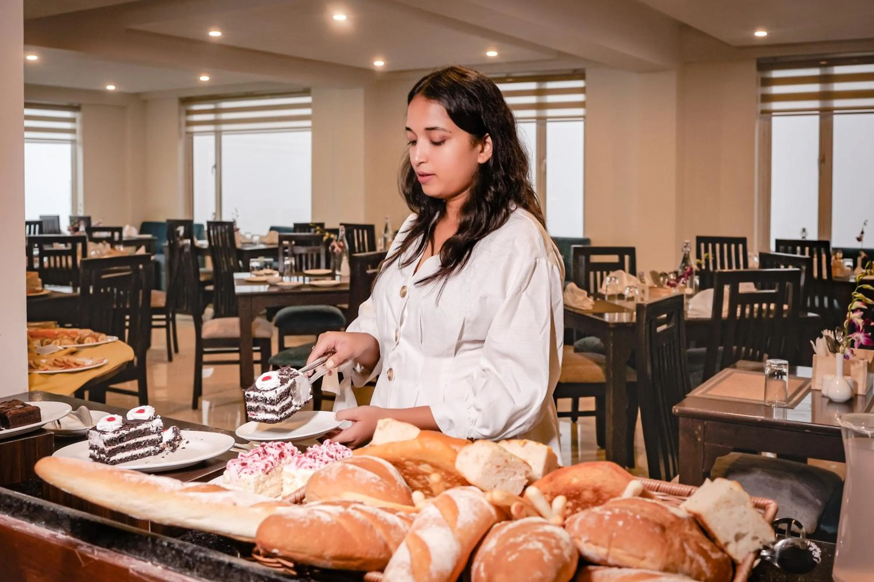 Restaurant/places to eat in Regenta Resort MARS Valley View Shoghi