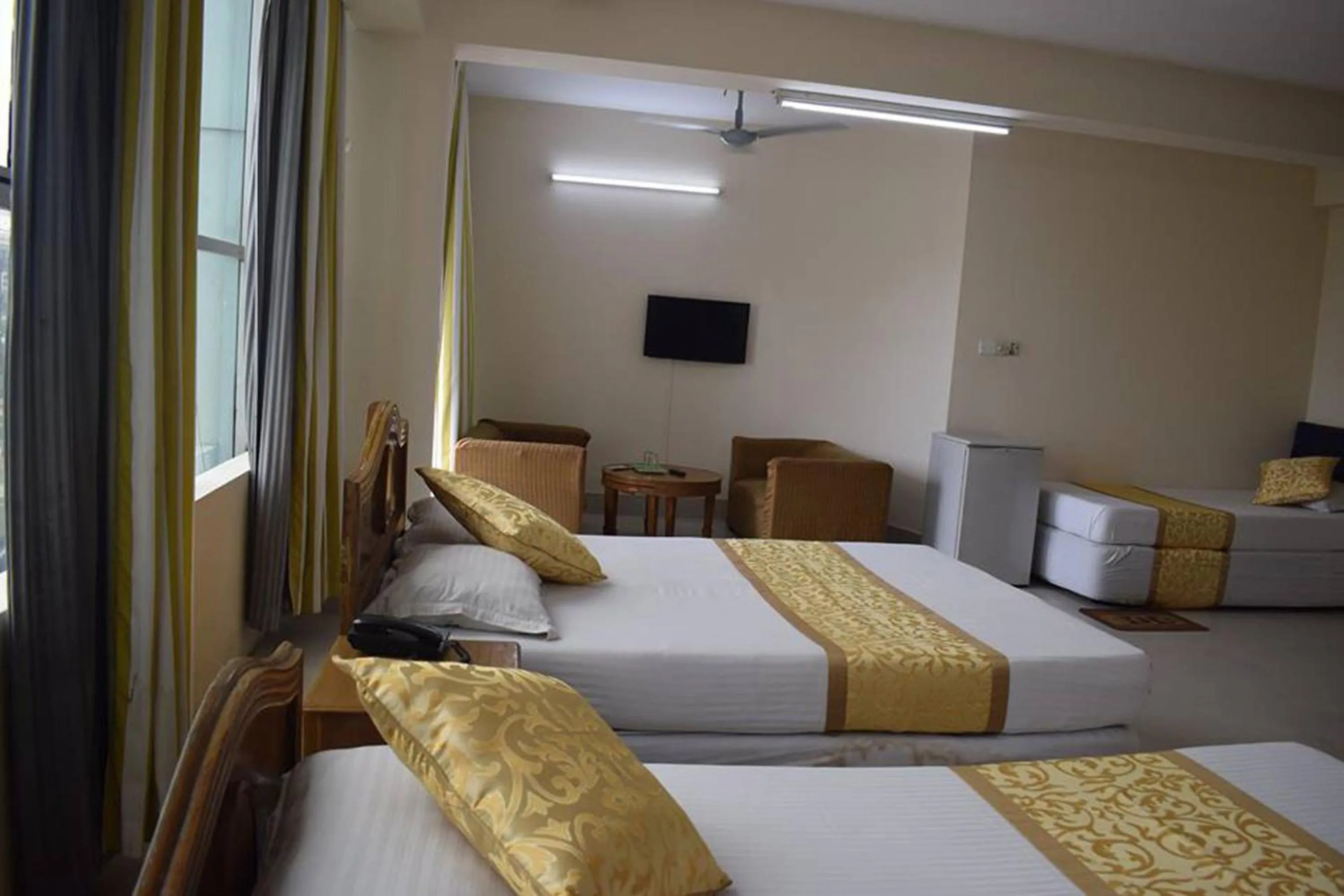 Bed in Hotel Marine Plaza
