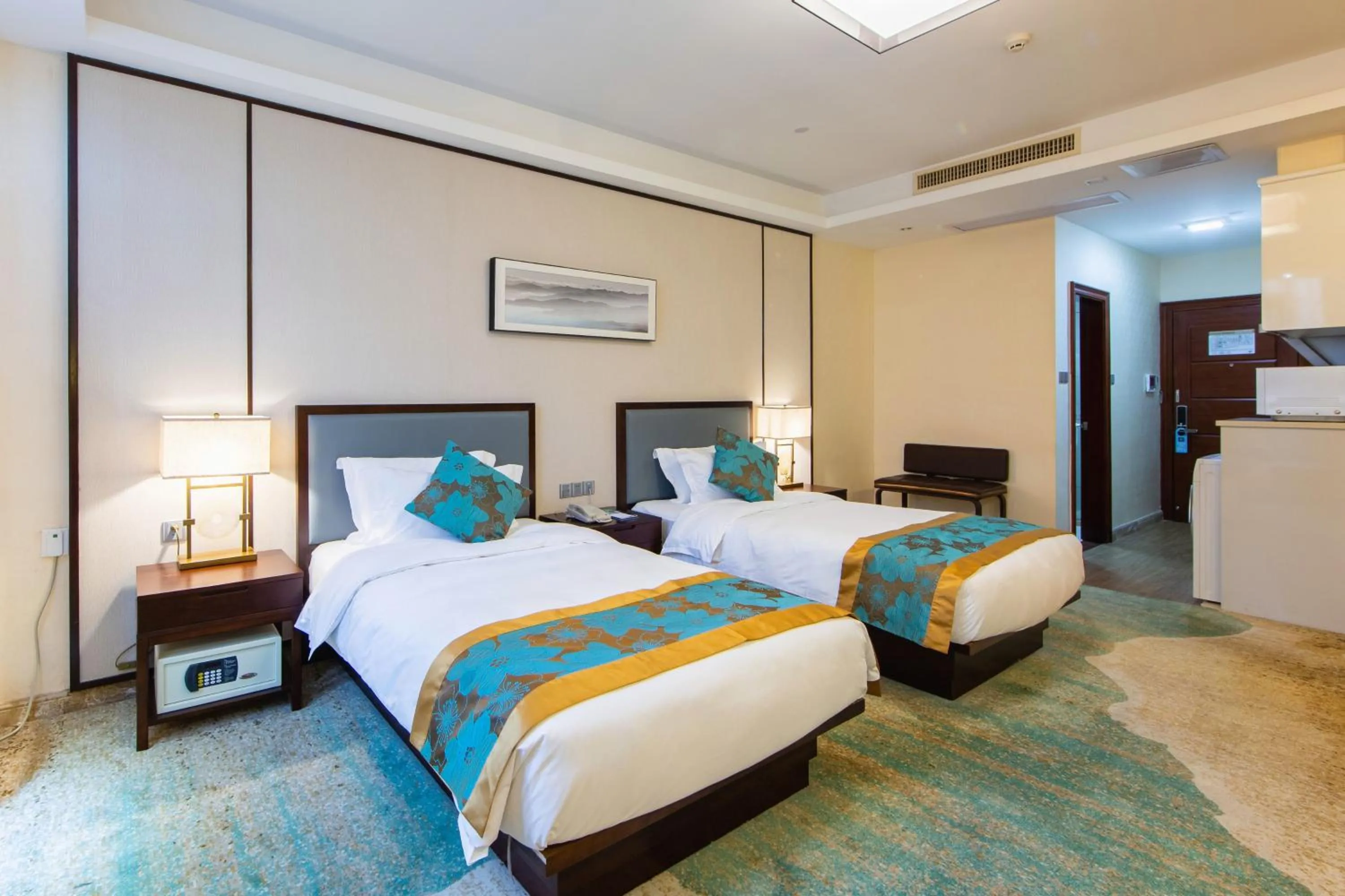 Photo of the whole room, Bed in Guangzhou Seaman Club
