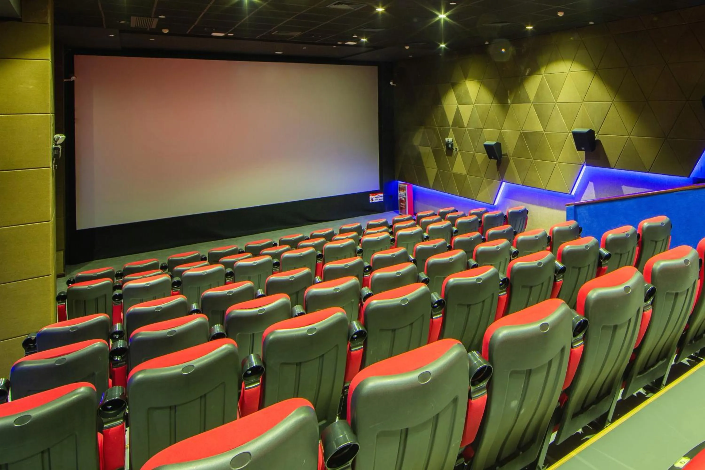 Activities in Guangzhou Seaman Club