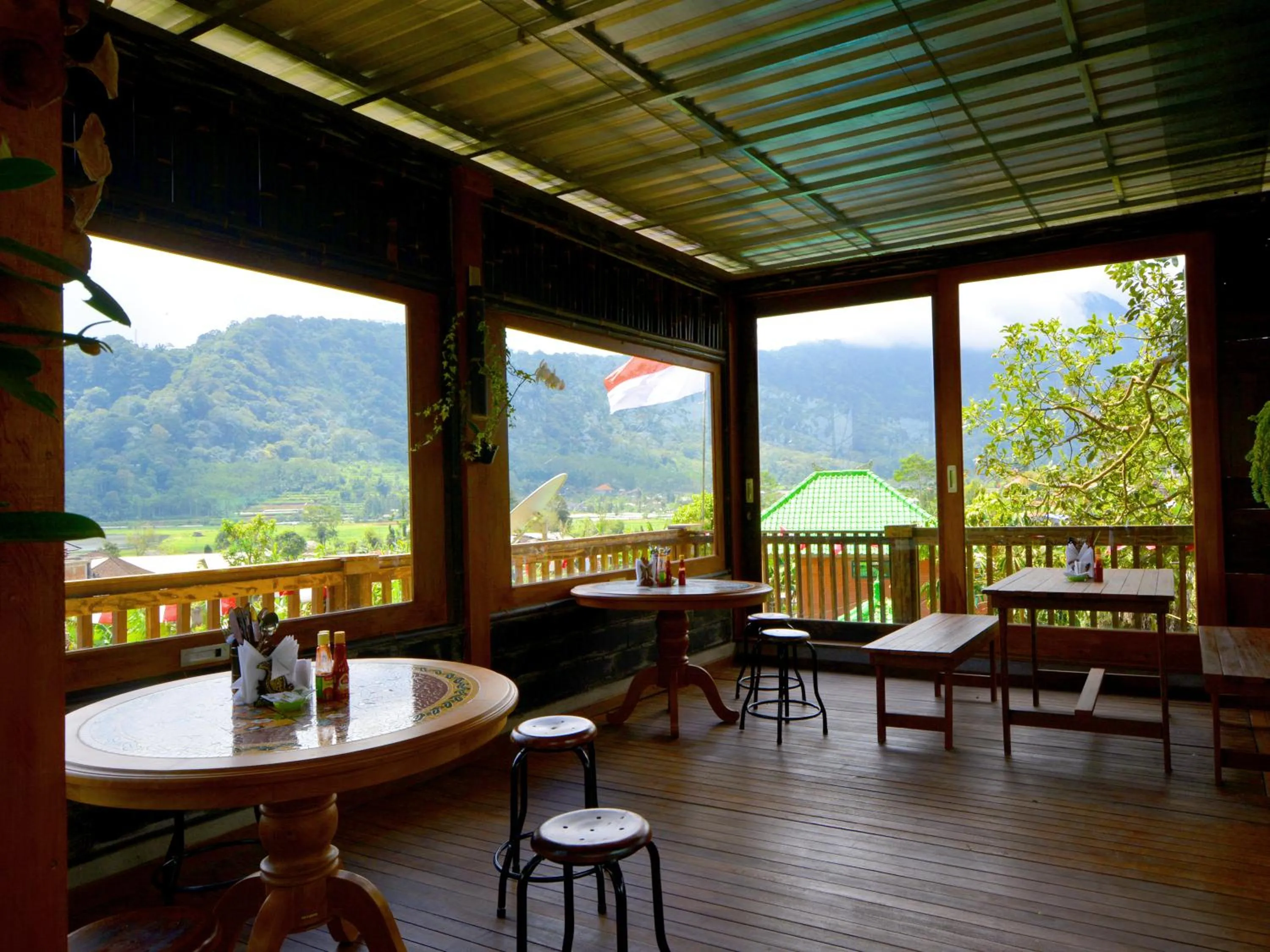 Breakfast in Dajan Buyan Homestay