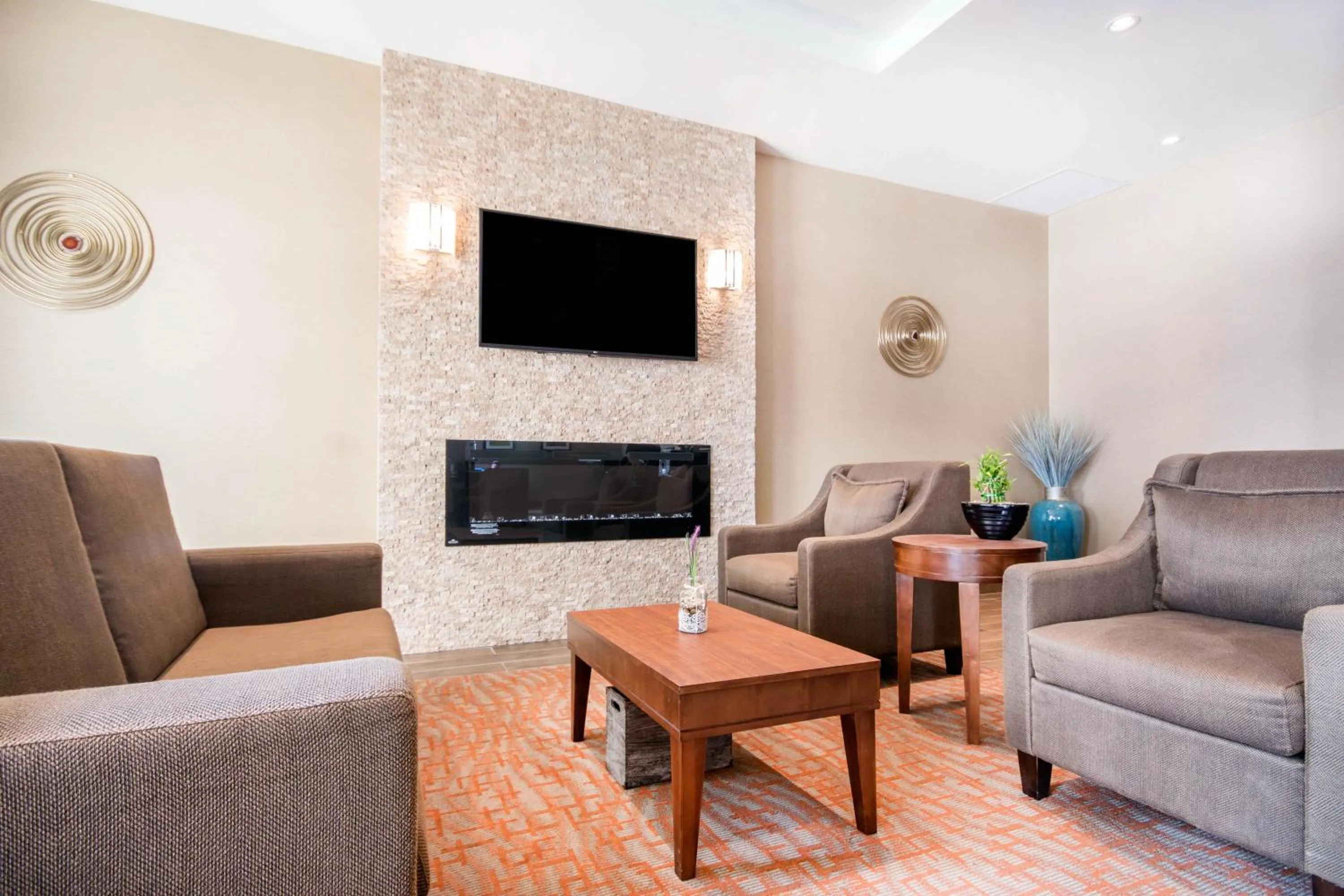 Lobby or reception in Comfort Inn & Suites Merritt
