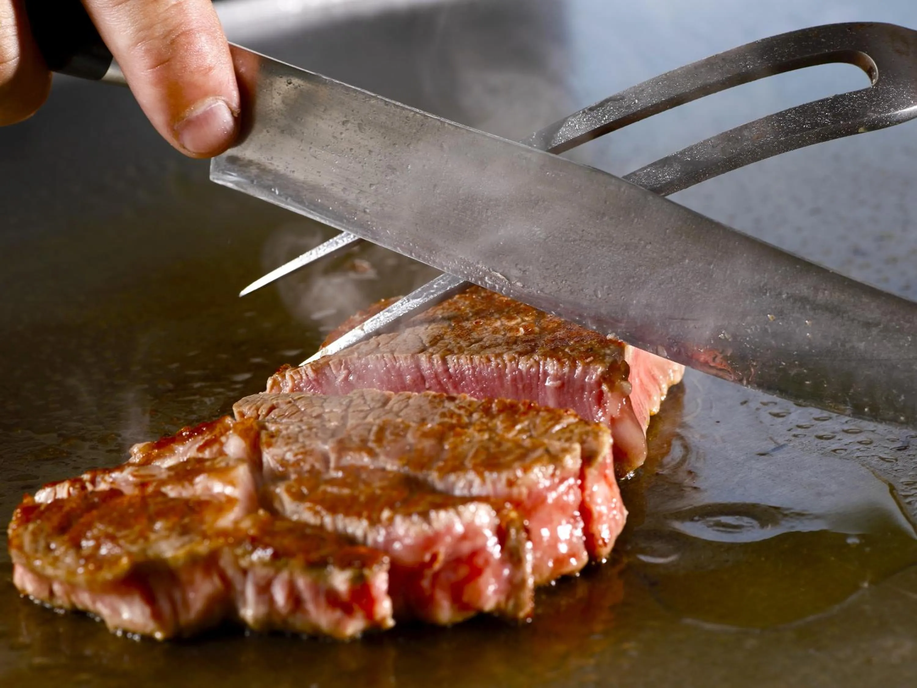 Restaurant/places to eat in Allamanda Imgya Coral Village