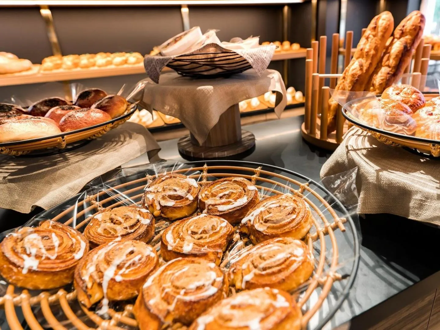 Restaurant/places to eat in Allamanda Imgya Coral Village