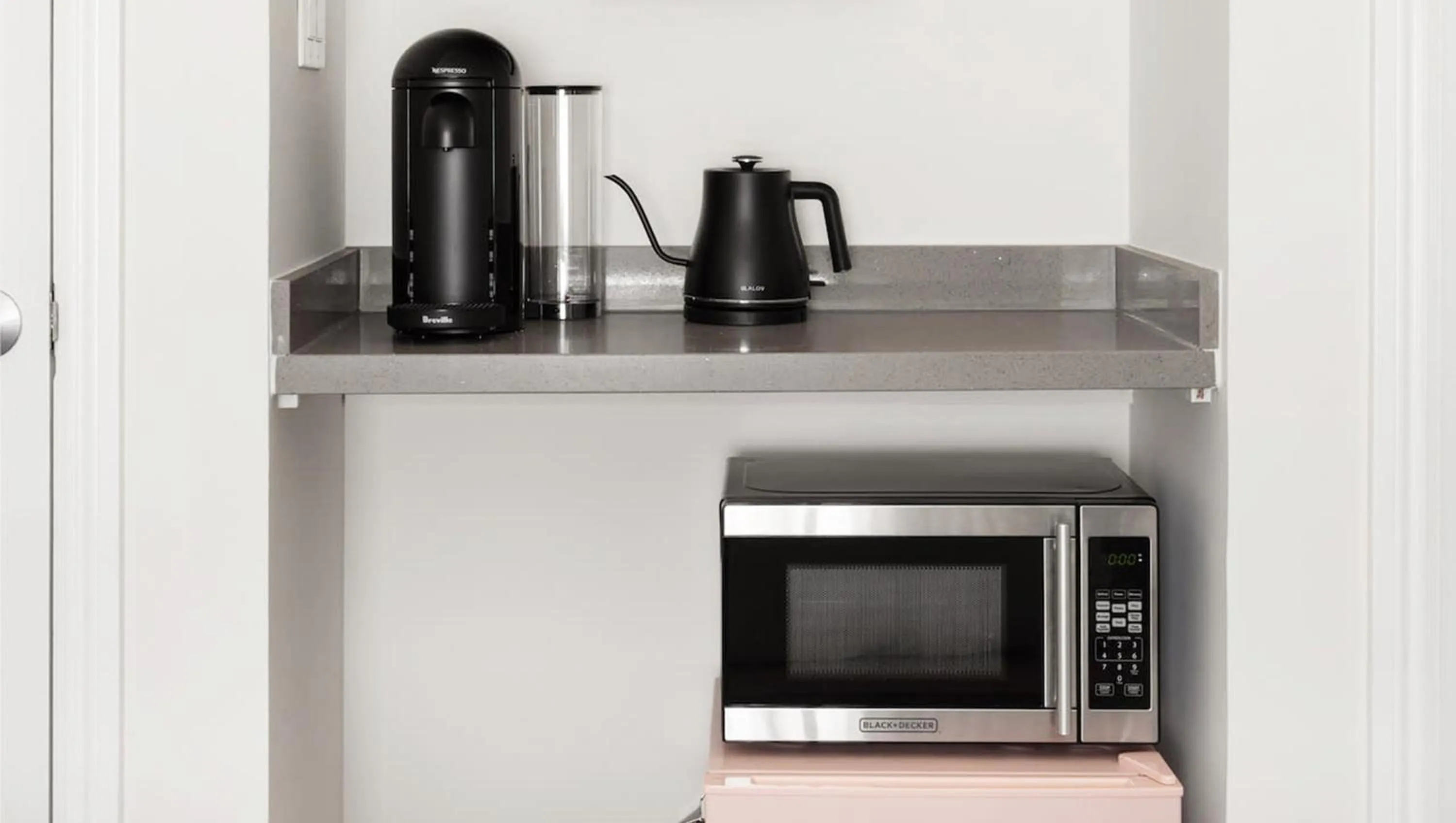 Photo of the whole room in Leland Hotel Palo Alto