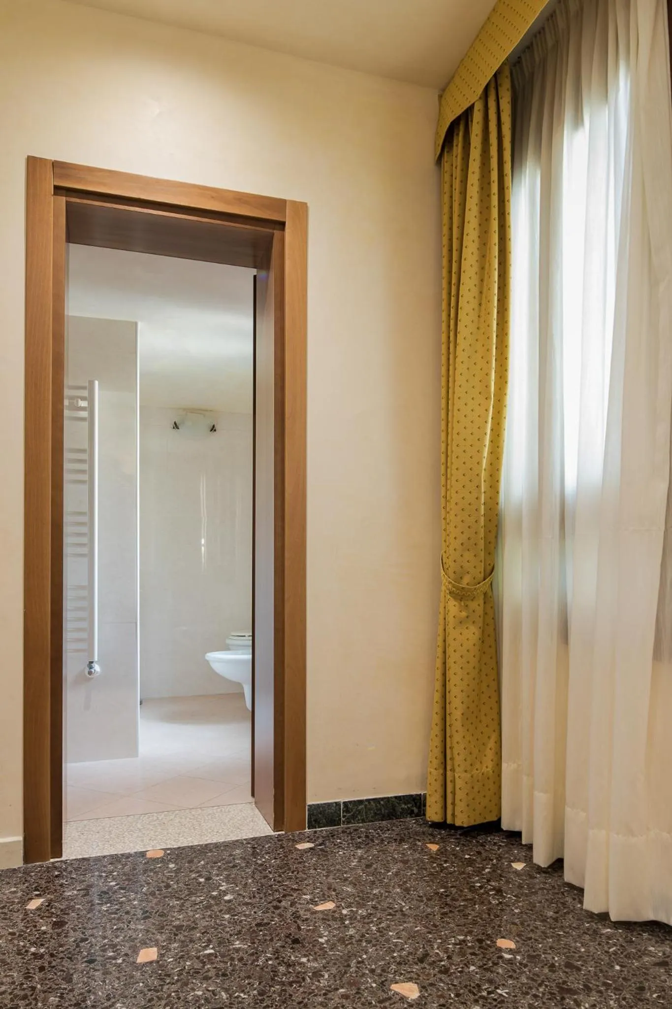 Bathroom in Angeles Inn