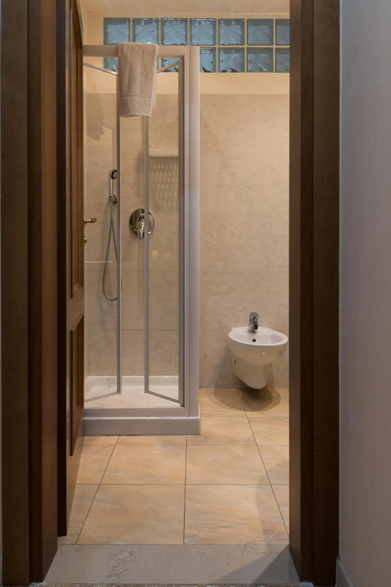 Bathroom in Angeles Inn