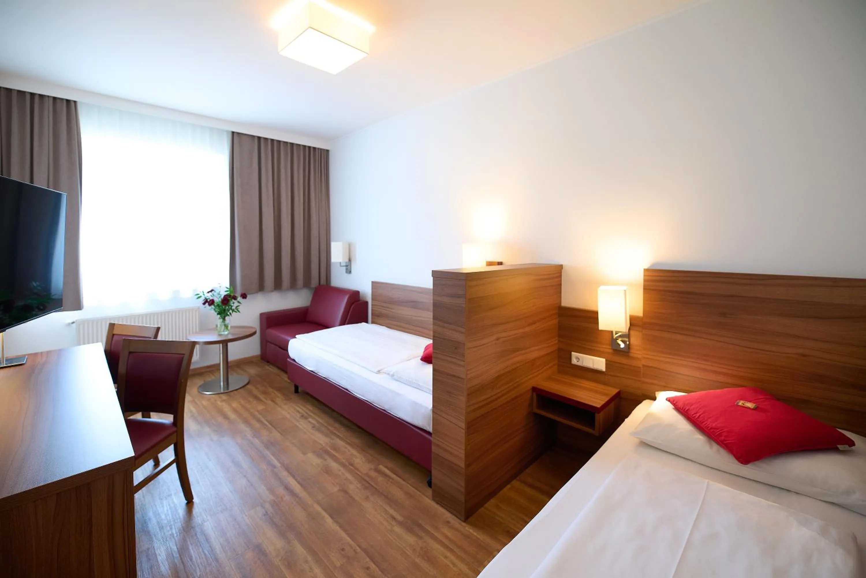 Deluxe Twin Room in KSV Hotel Wien
