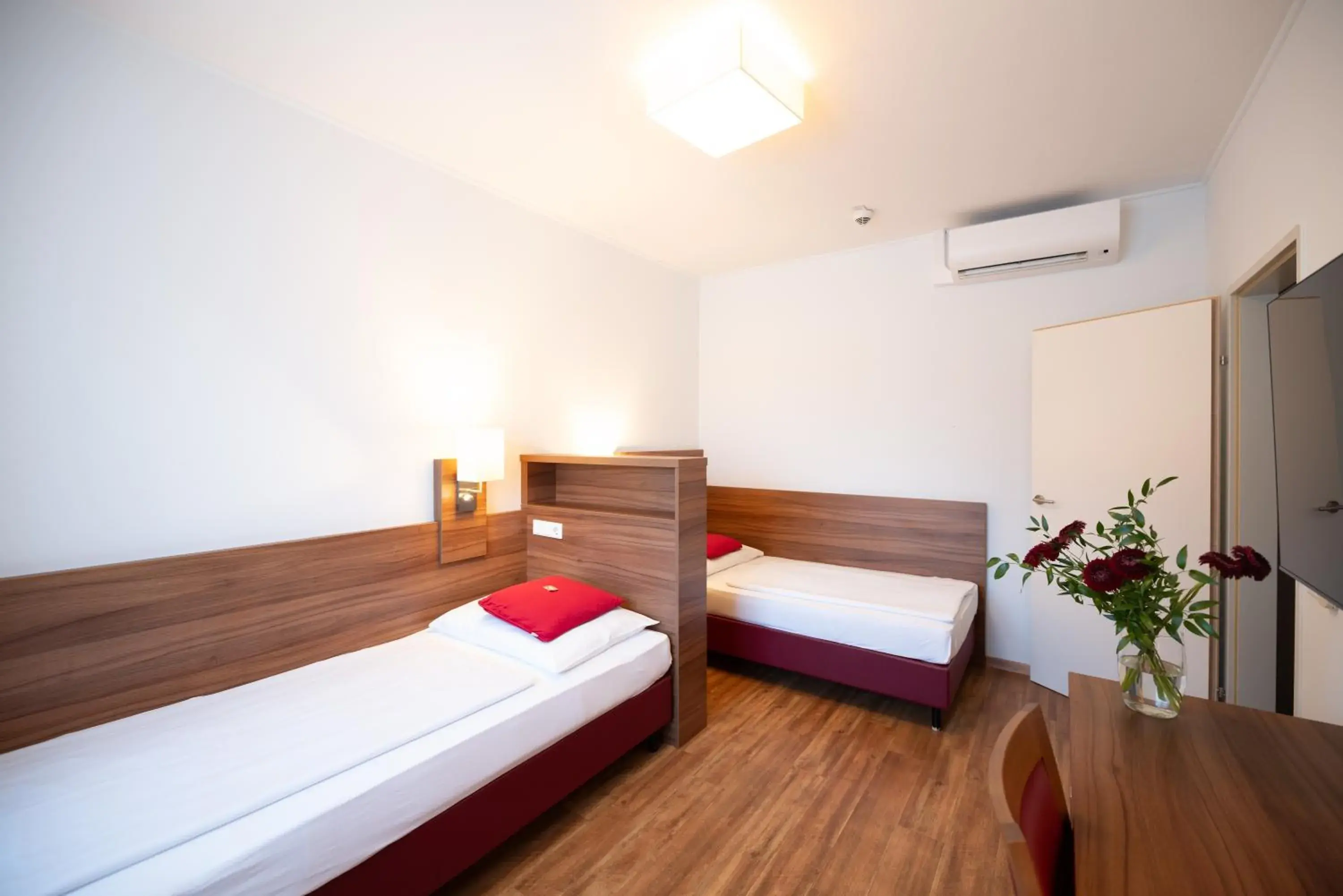 Twin Room in KSV Hotel Wien Twin Room in KSV Hotel Wien
