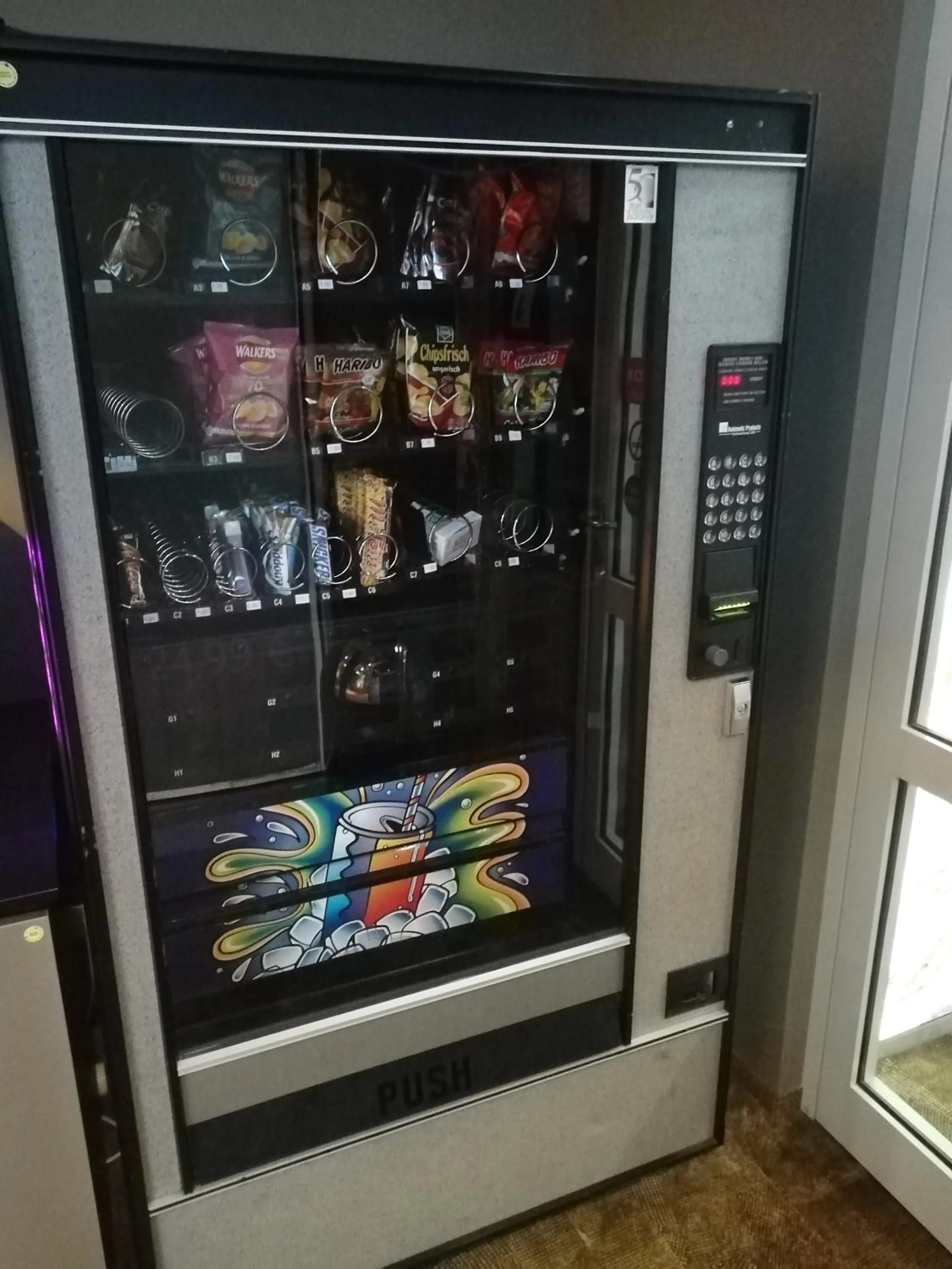 Food in BoxHotel Göttingen (App Based Hotel)