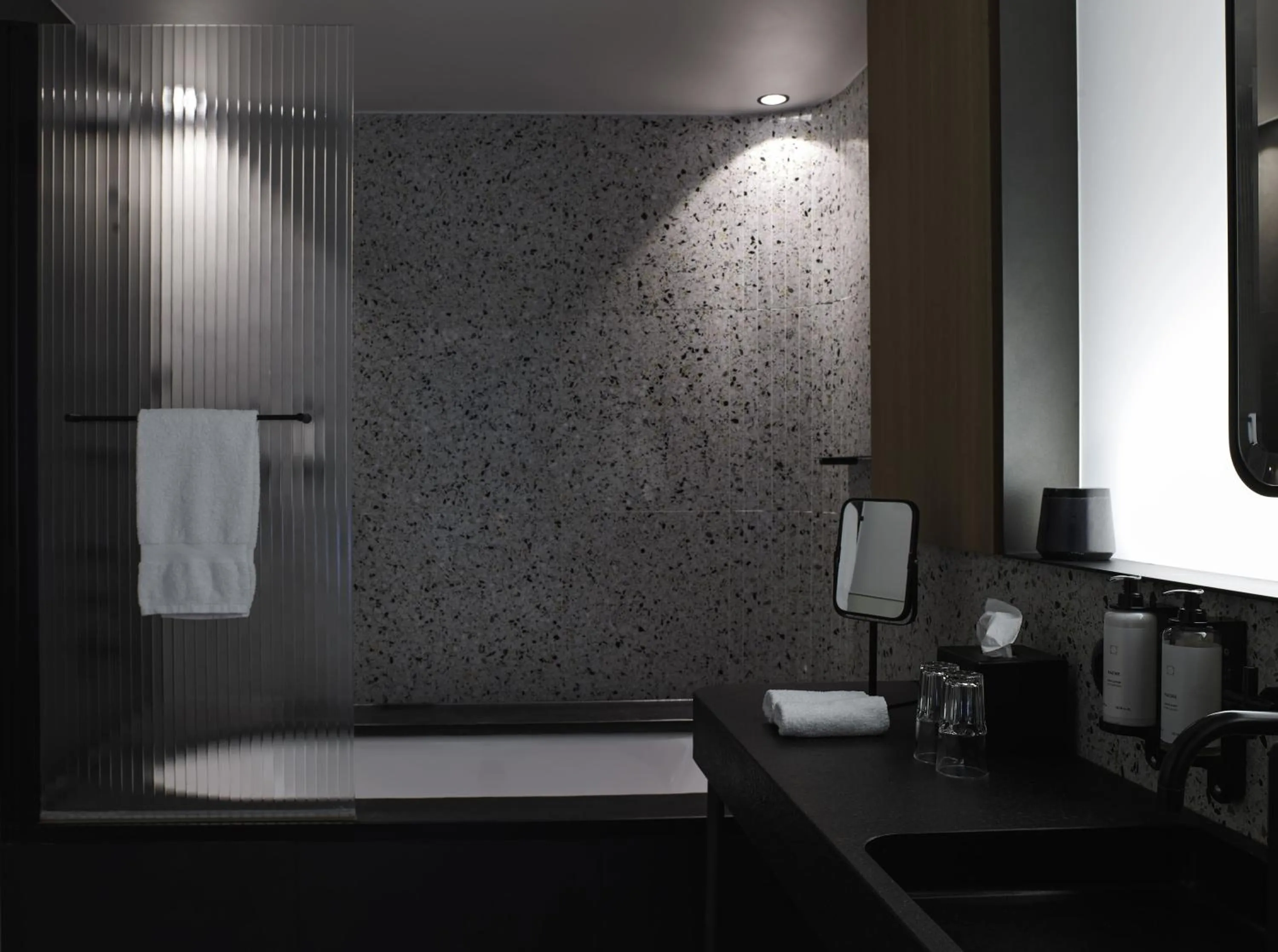 Bathroom in Hôtel National Des Arts et Métiers