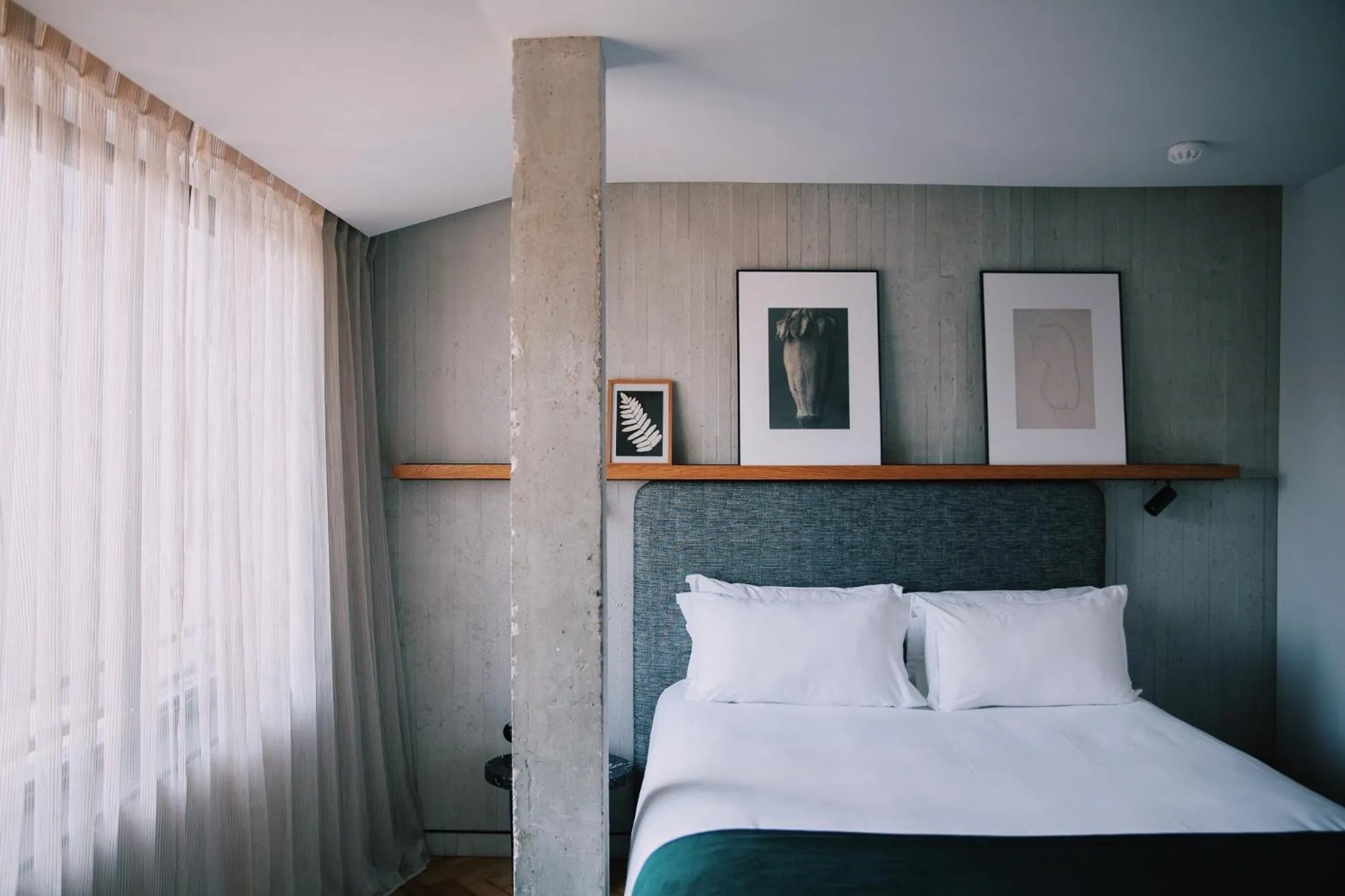 Bed in Hôtel National Des Arts et Métiers