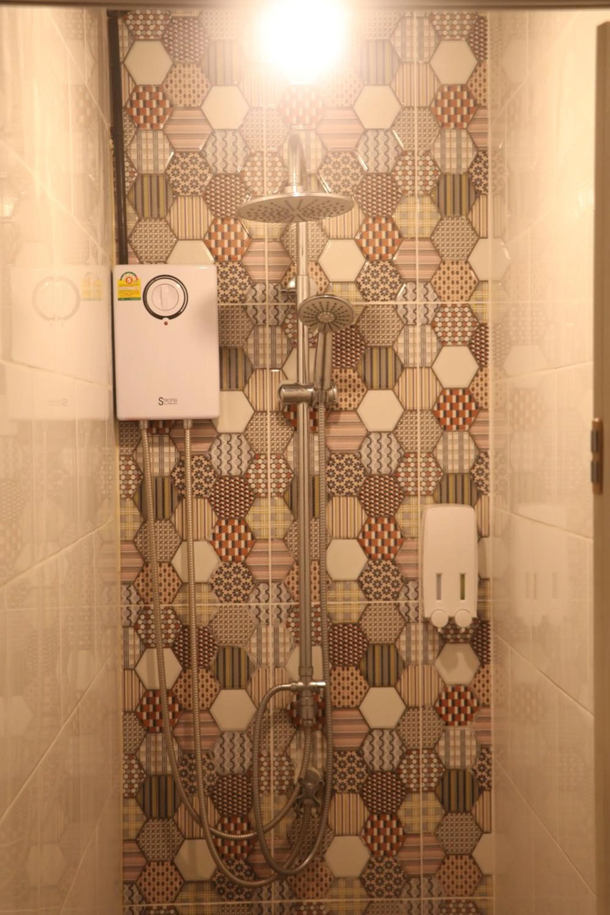 Shower in Sleep Owl Hostel