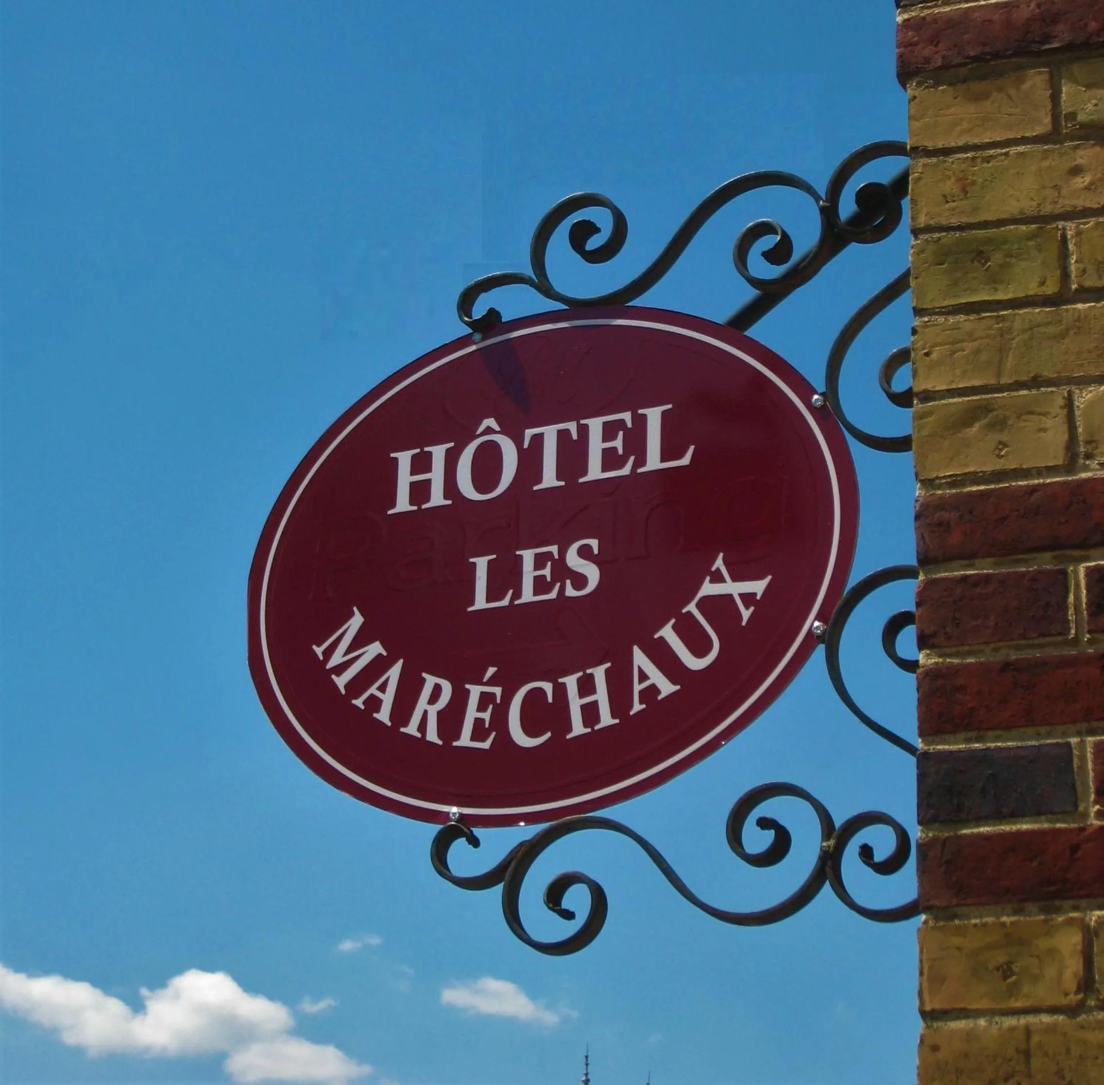 Logo/Certificate/Sign in Hôtel Les Maréchaux