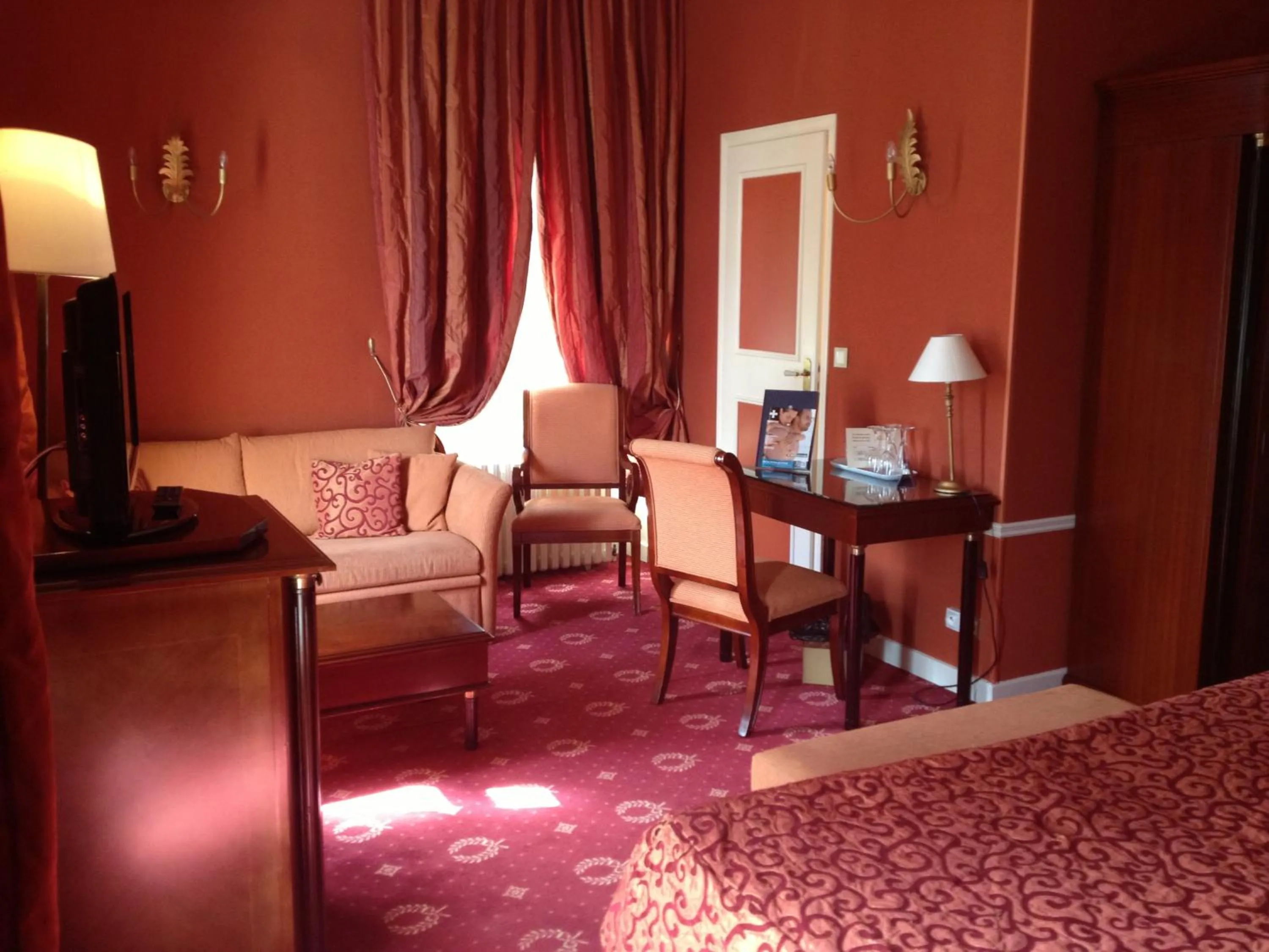 Photo of the whole room, Bed in Hôtel Les Maréchaux