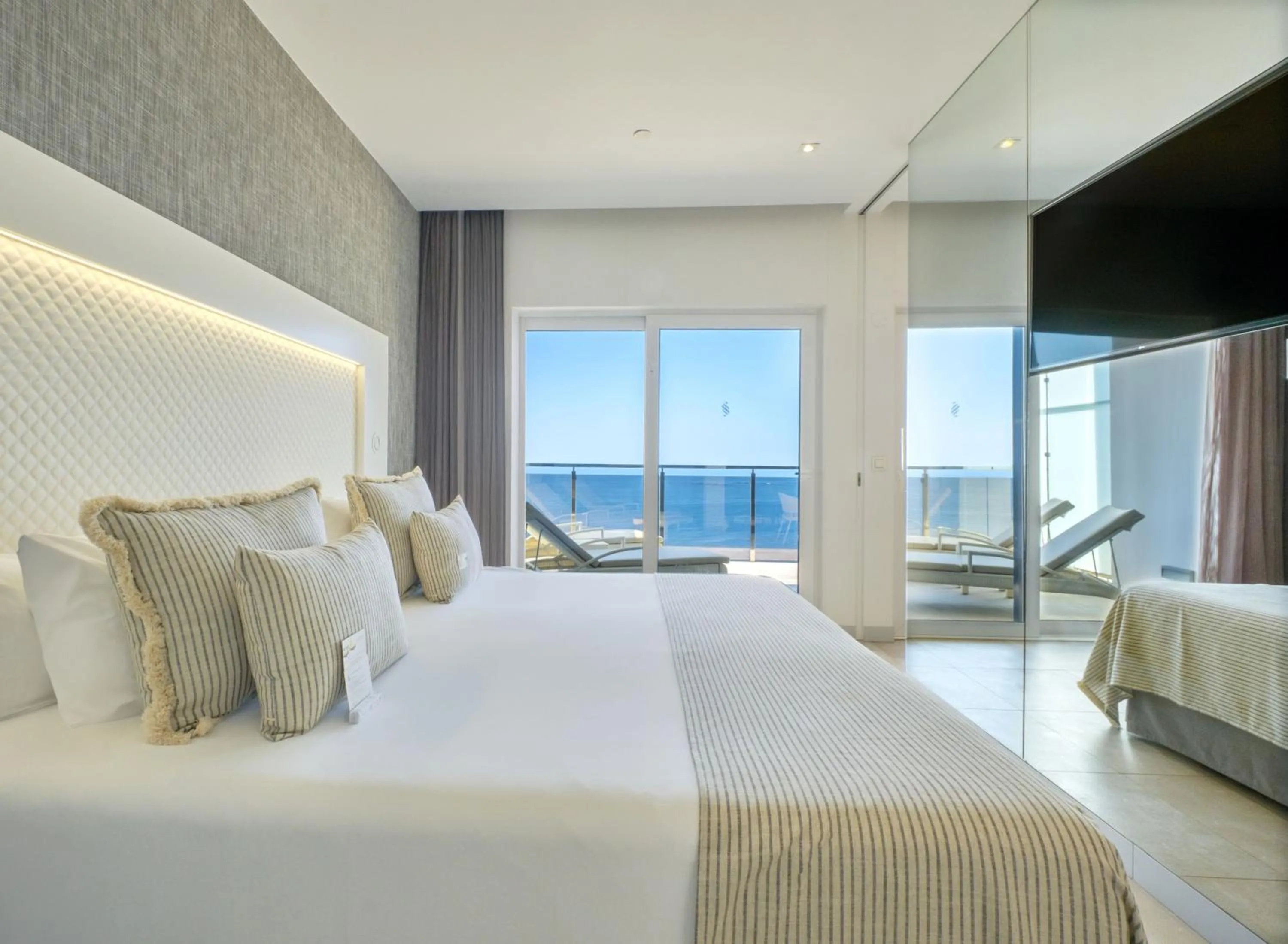 Bed in ESTIMAR Calpe Suitopia