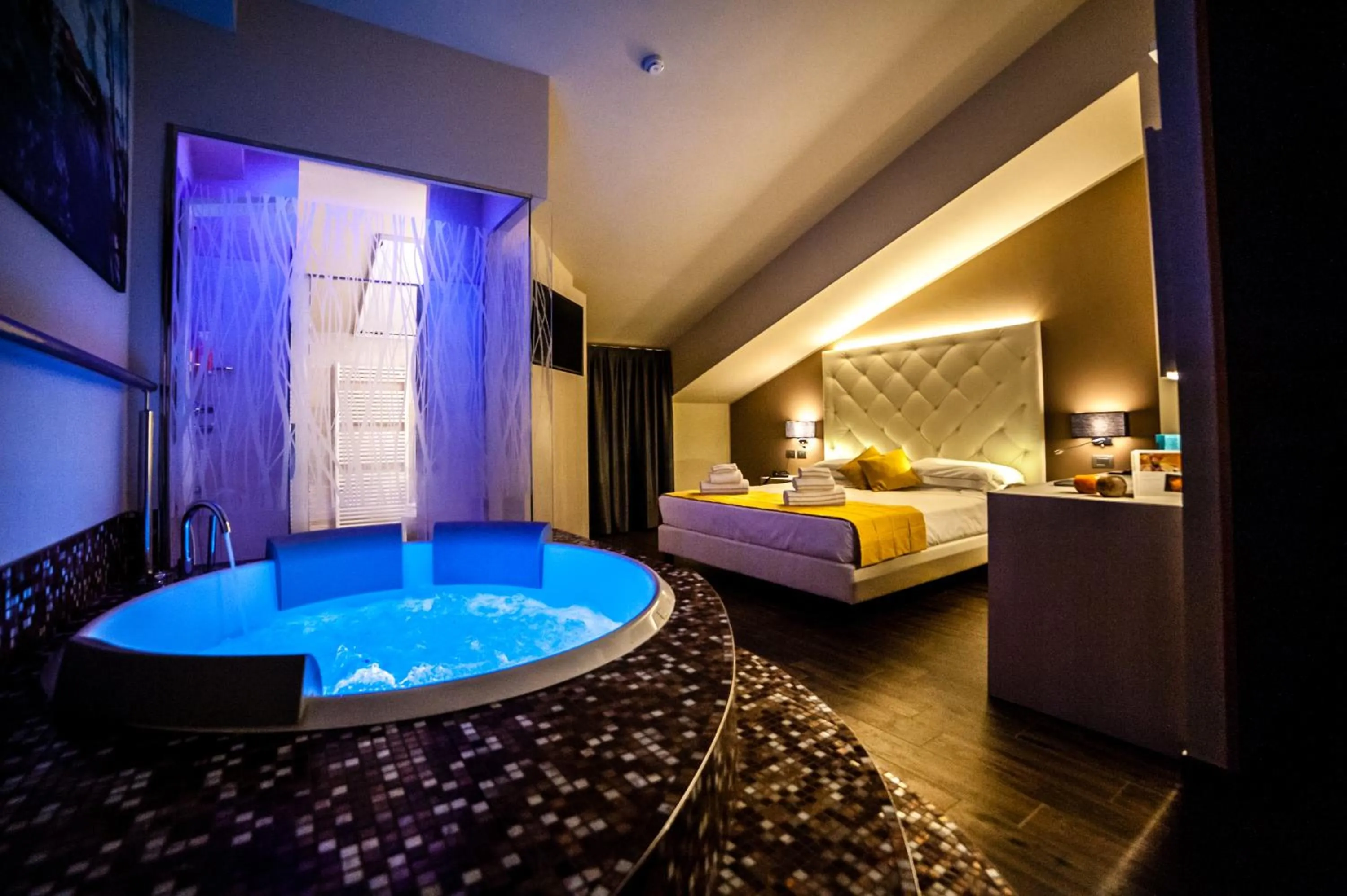 Shower, Bed in Hotel Terre Dei Salici