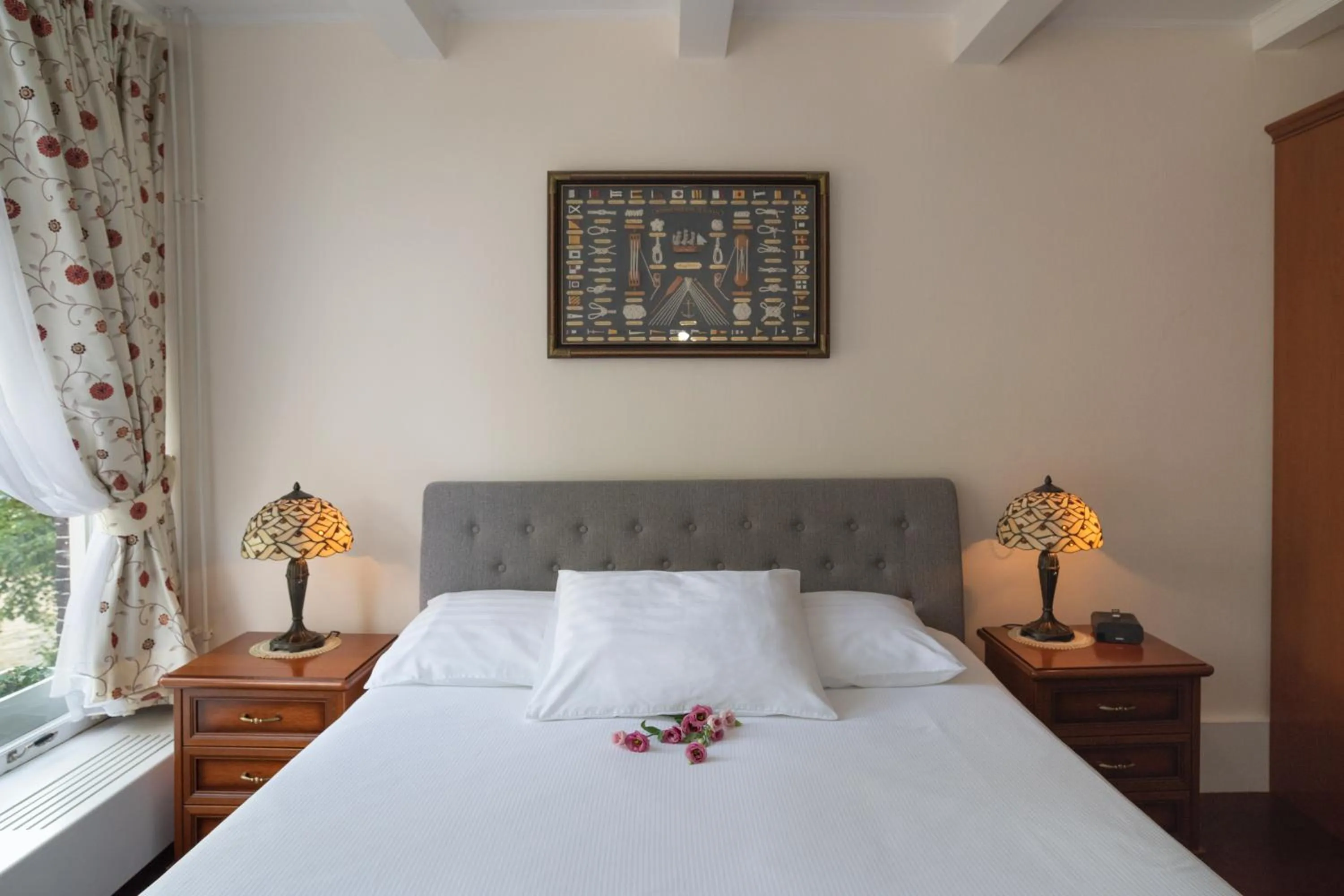 Bed in Keizershouse Amsterdam