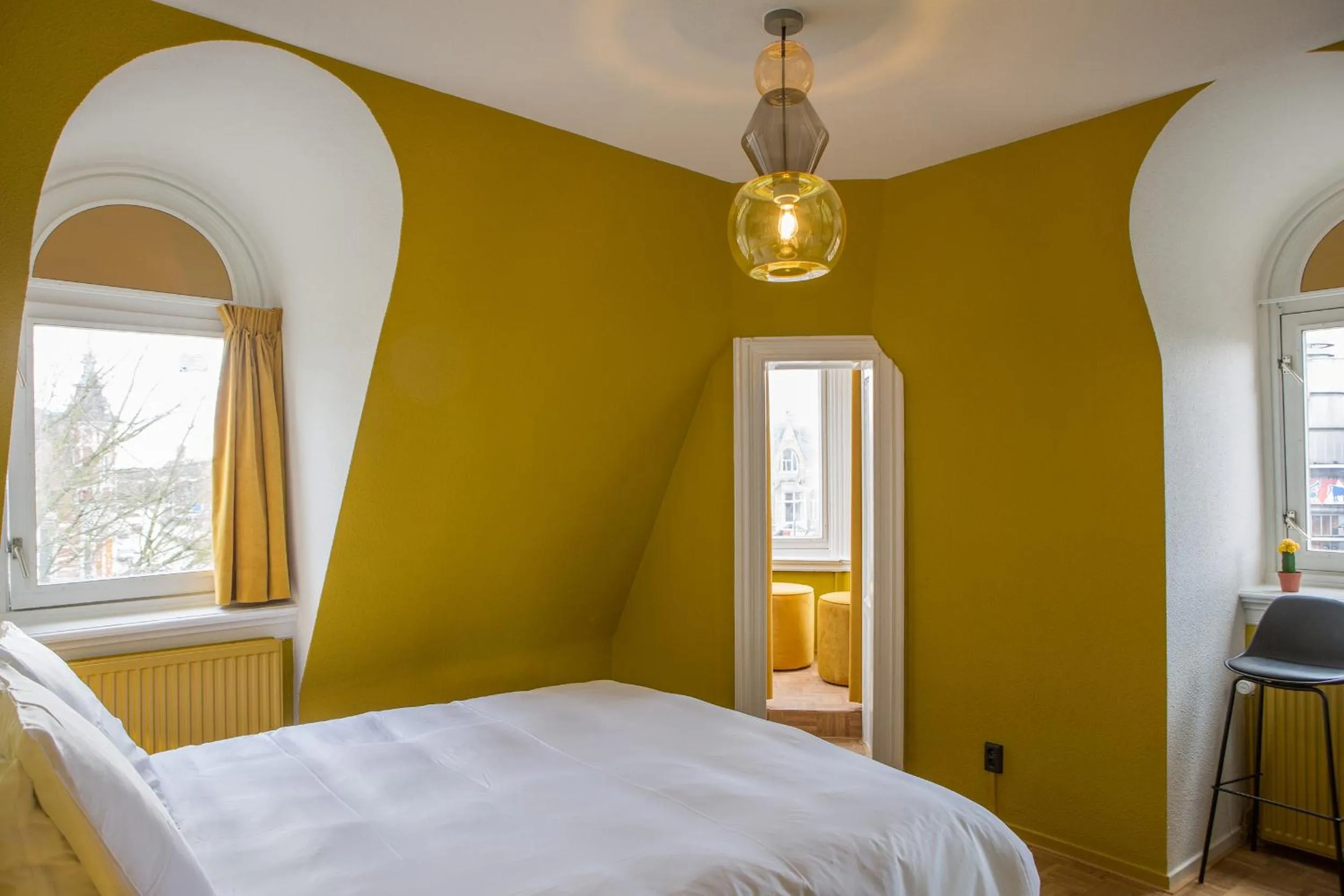 Photo of the whole room, Bed in Little Duke Hotel