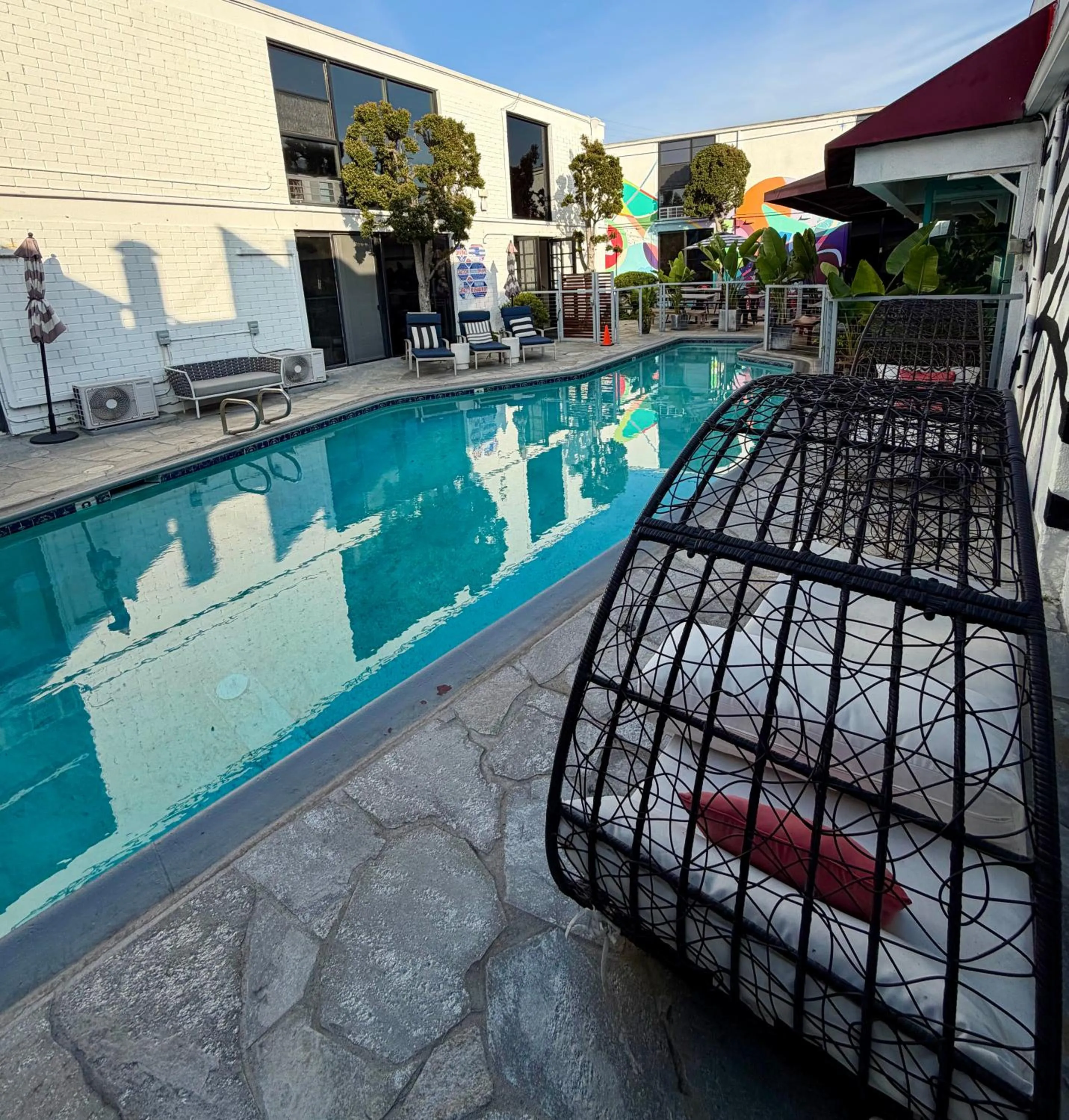Swimming pool in Park Plaza Lodge
