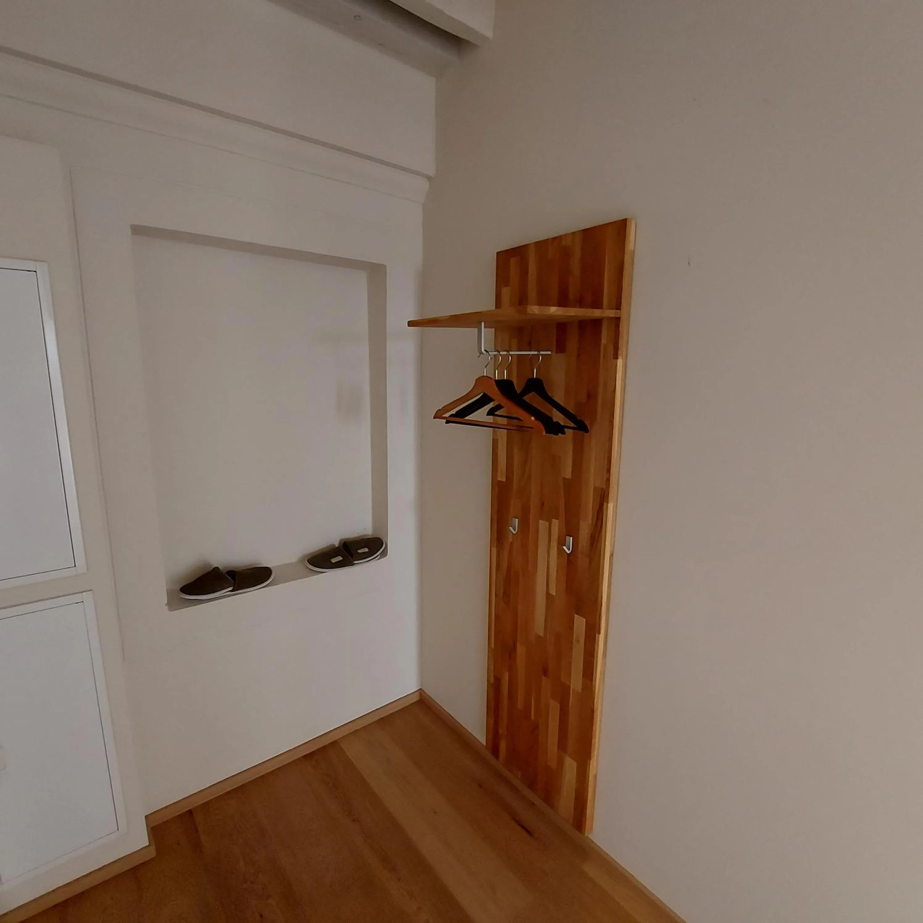 wardrobe in Boardinghouse Neumarkt Alte Schule