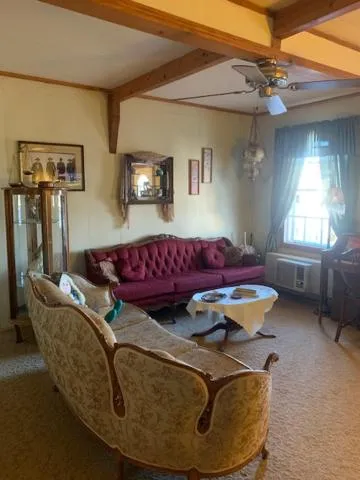 Communal lounge/ TV room in Tombstone Bordello Bed & Breakfast