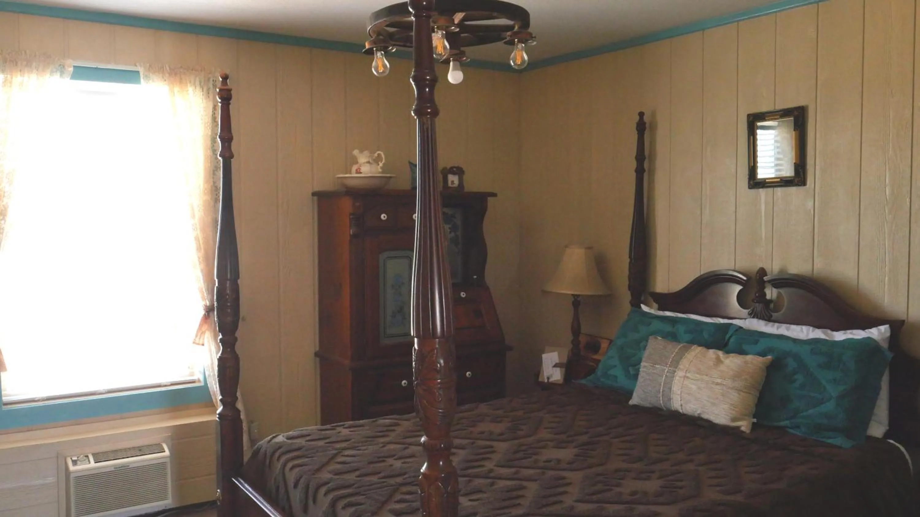 Bed in Tombstone Bordello Bed & Breakfast