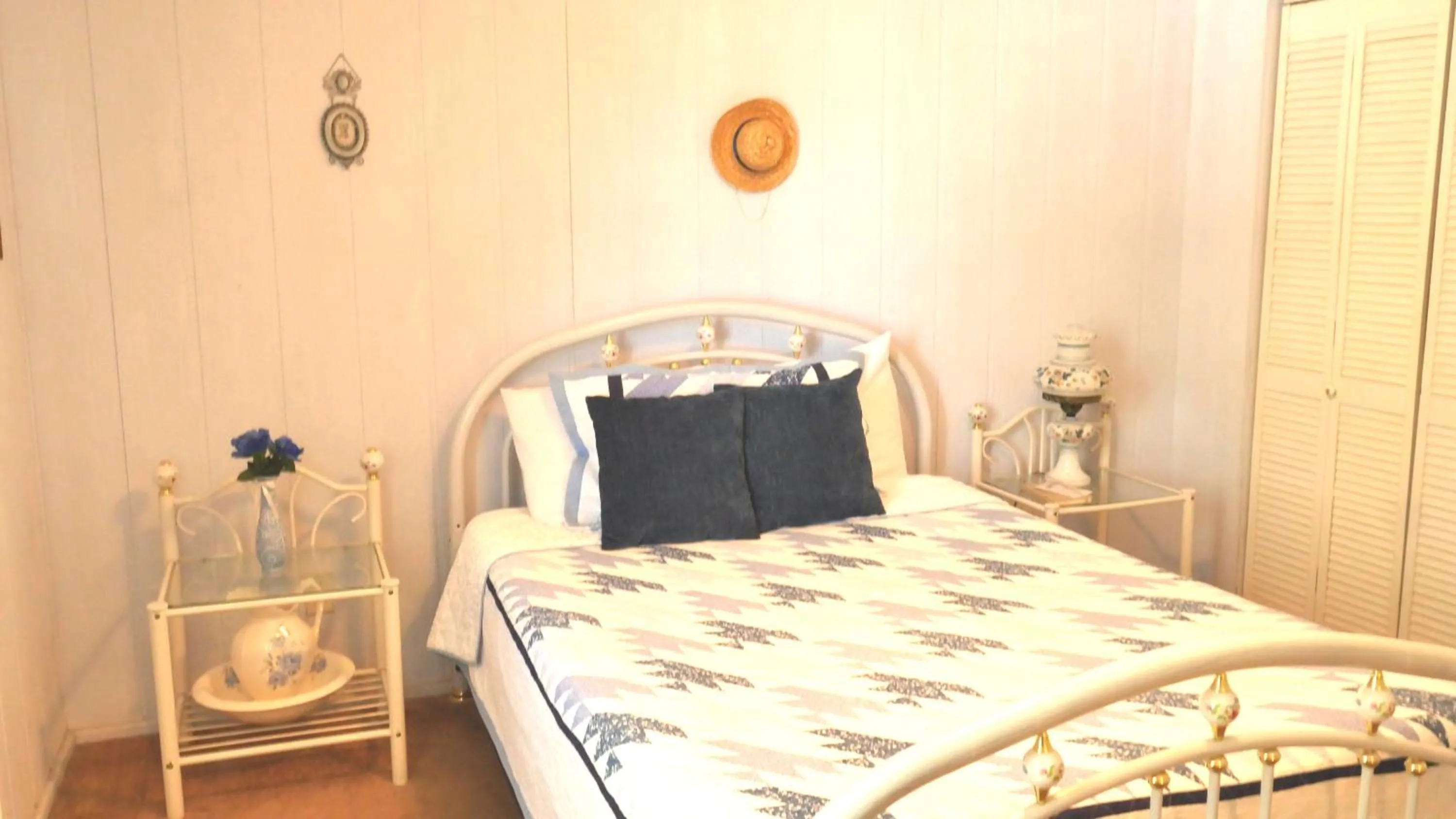 Bed in Tombstone Bordello Bed & Breakfast