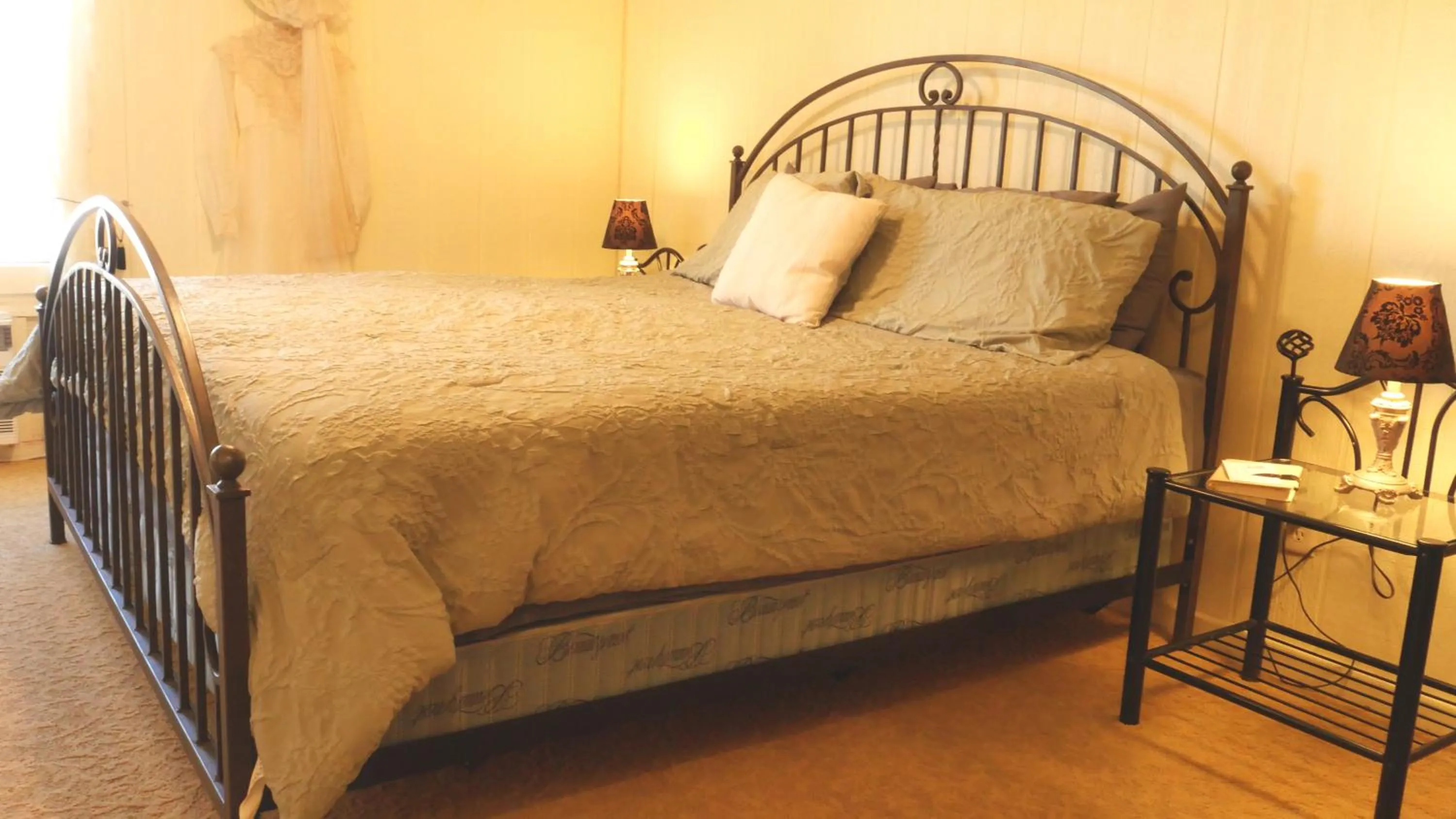 Bed in Tombstone Bordello Bed & Breakfast