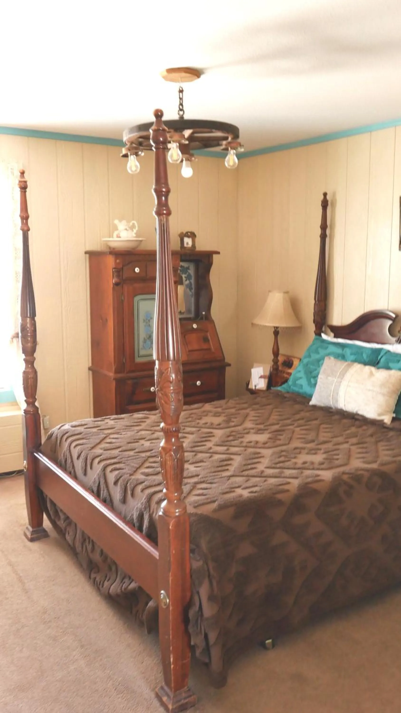 Bed in Tombstone Bordello Bed & Breakfast
