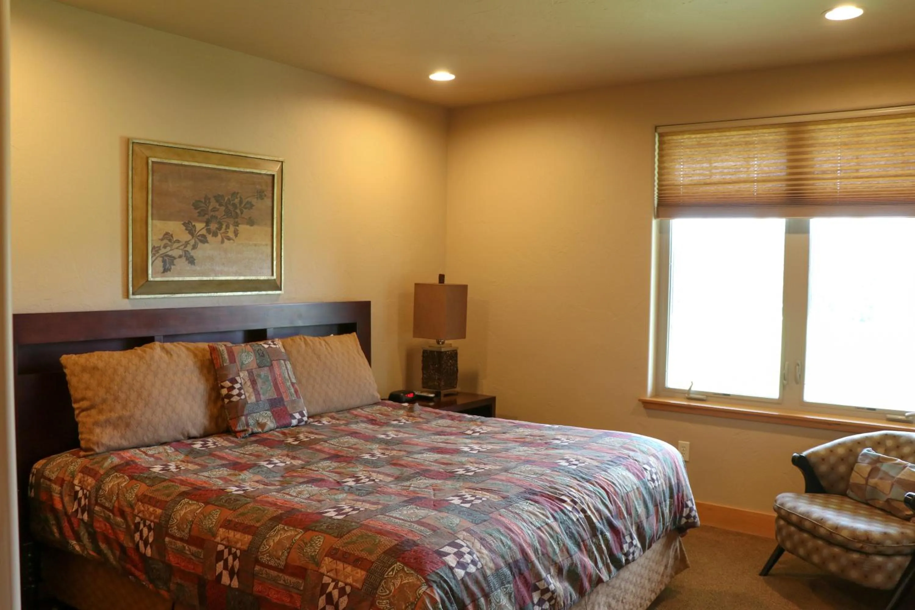 Bedroom, Bed in Meadow Lake Resort & Condos