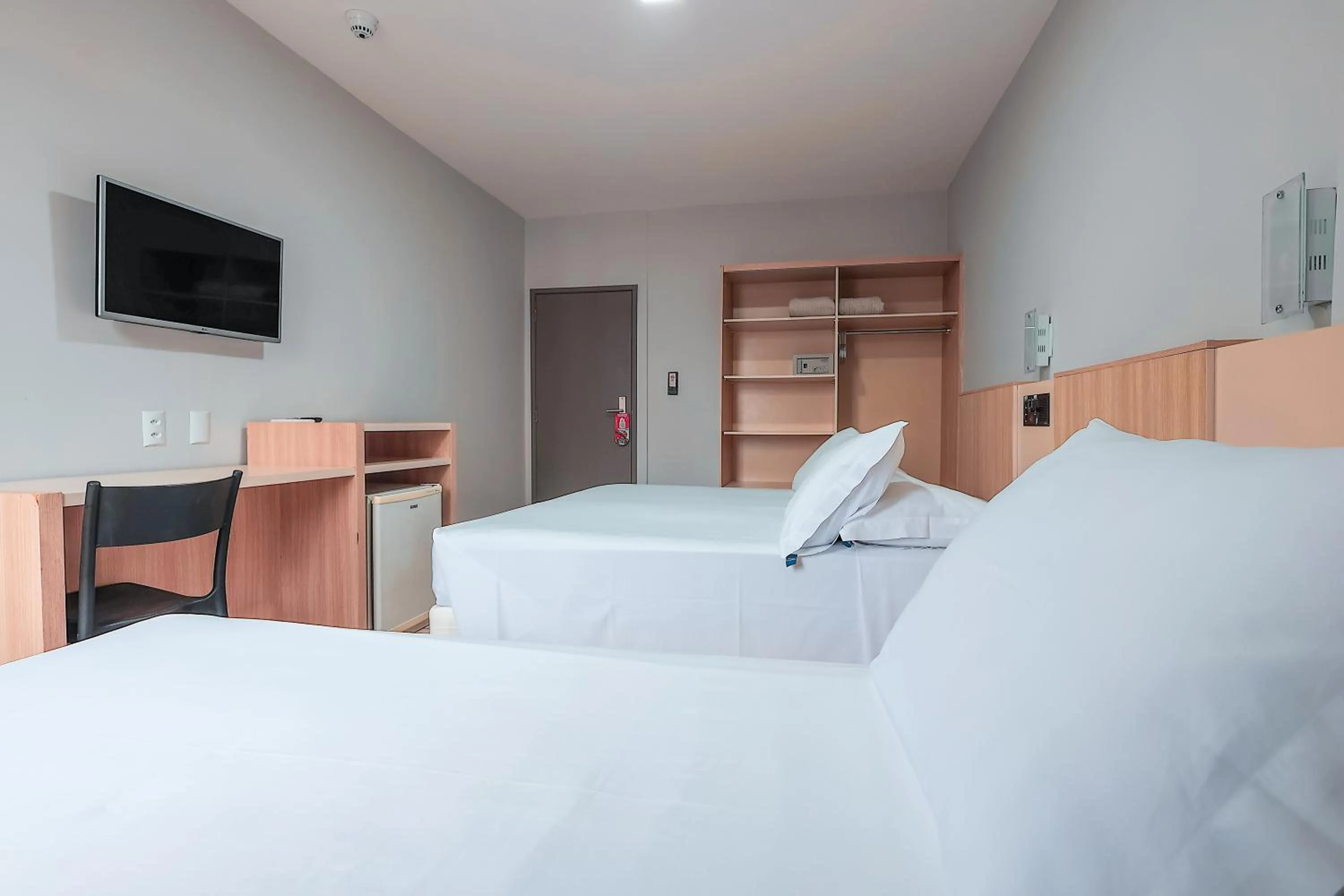 Bedroom, Bed in Hotel Sagres Praia