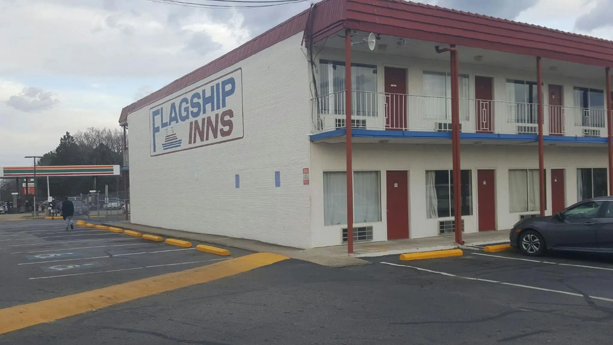 Facade/entrance in Flagship Inn